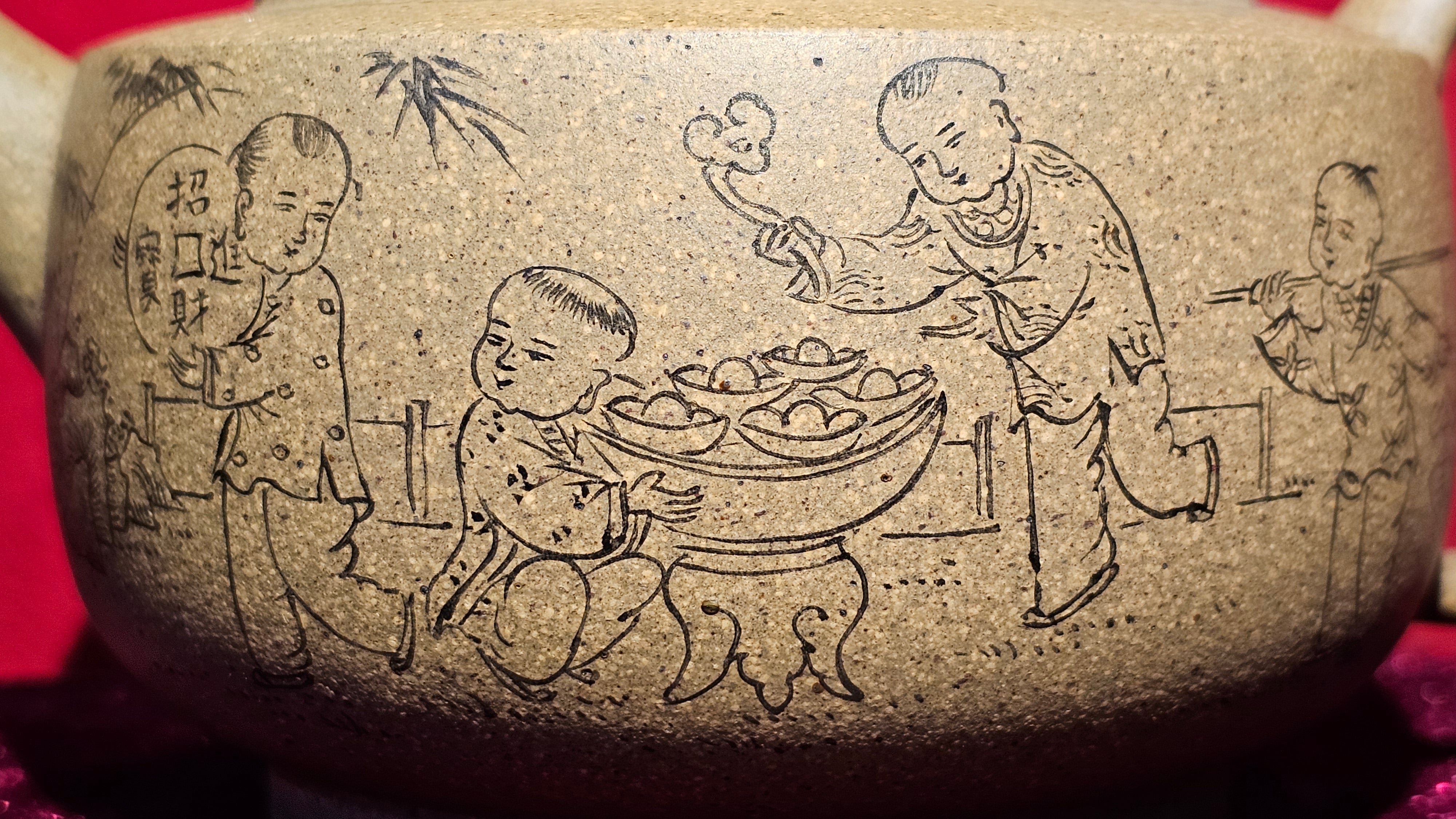 Ying Xi Gong Deng 婴戏宫灯, 430ml, Ming Guo Duan Ni 明国段泥, by L2 Senior Master Cao Lan Fang 曹兰芳。