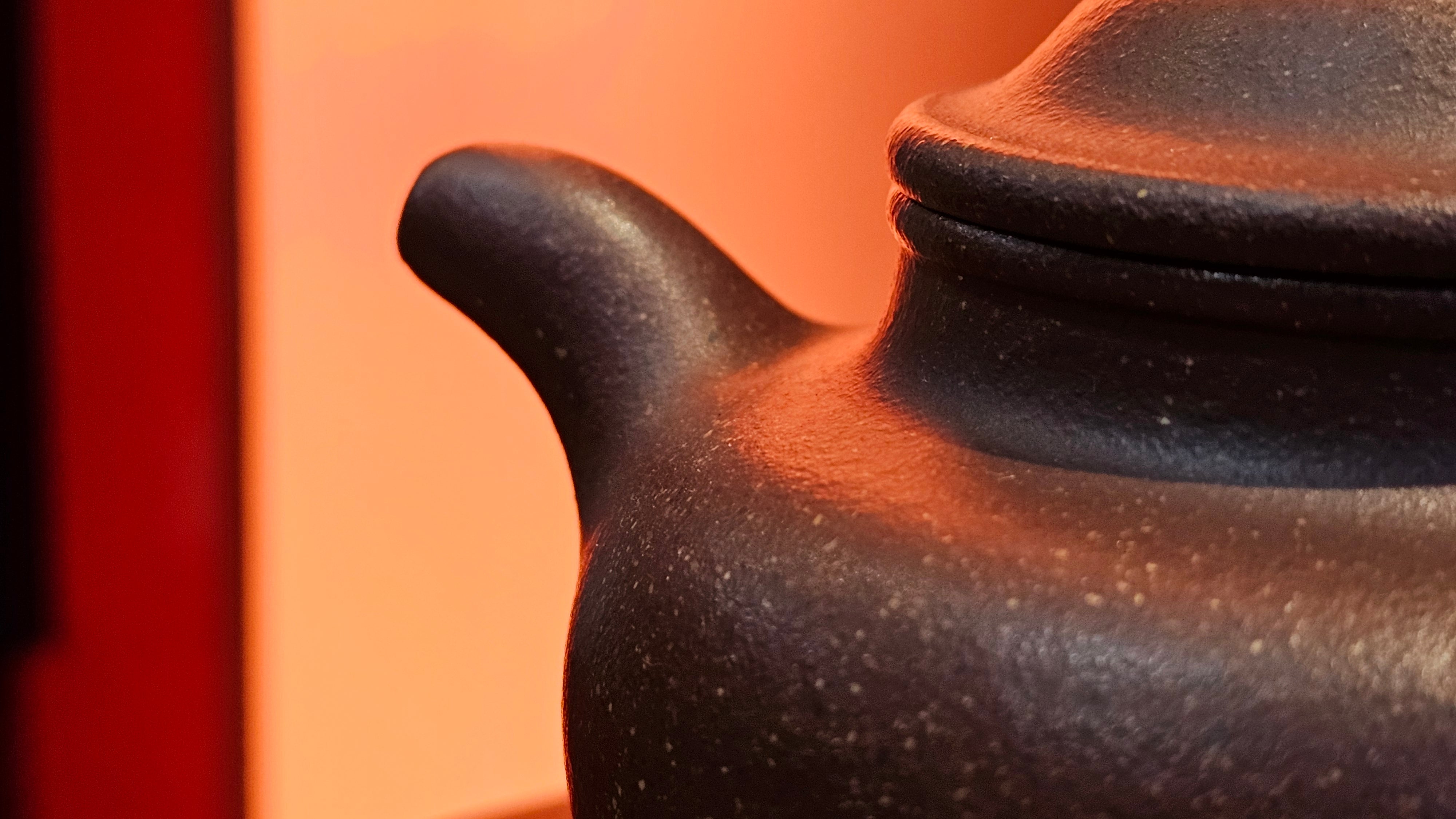 Lian Zi 莲子, 265.2ml, Lao Zi Ni 老紫泥 (Particular High Graininess, and Low Sieve Count), by Craftsman Chen Fa Chu 陈法初。