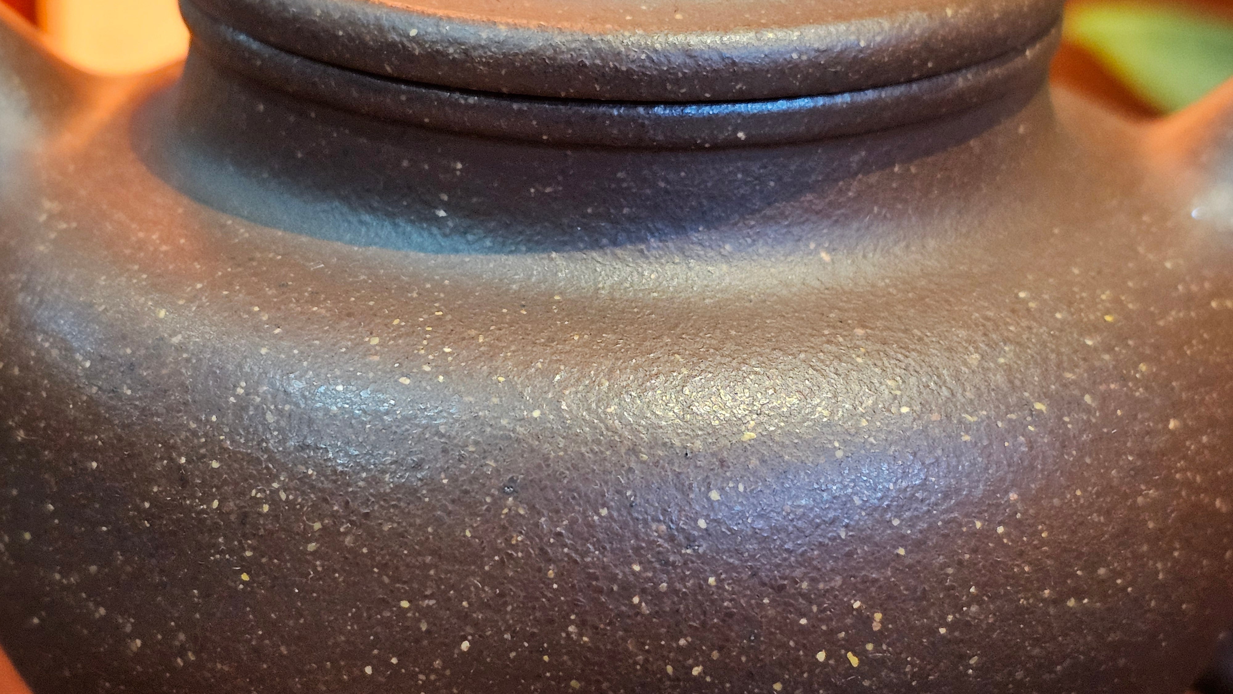 Lian Zi 莲子, 265.2ml, Lao Zi Ni 老紫泥 (Particular High Graininess, and Low Sieve Count), by Craftsman Chen Fa Chu 陈法初。