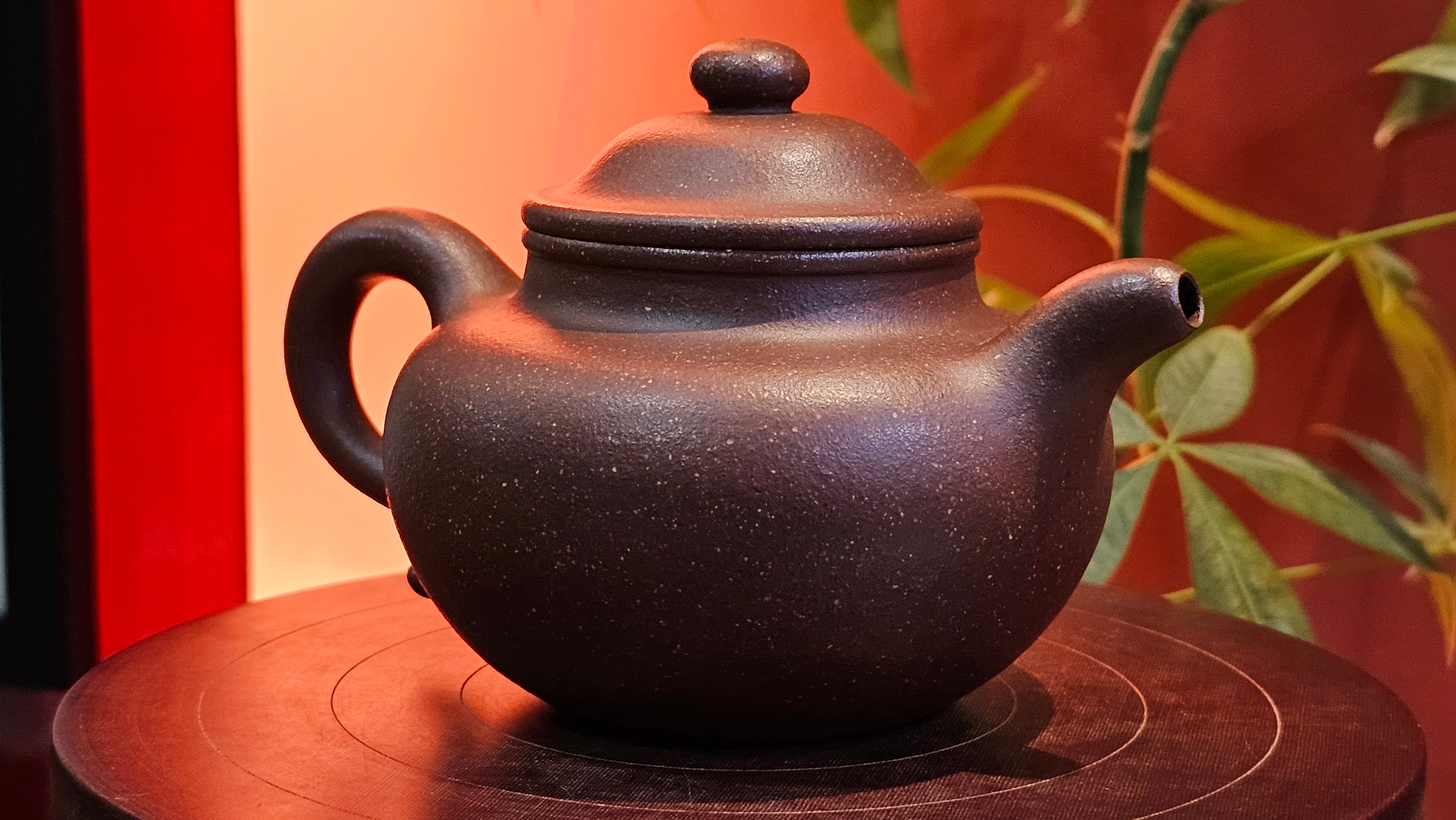 Lian Zi 莲子, 265.2ml, Lao Zi Ni 老紫泥 (Particular High Graininess, and Low Sieve Count), by Craftsman Chen Fa Chu 陈法初。