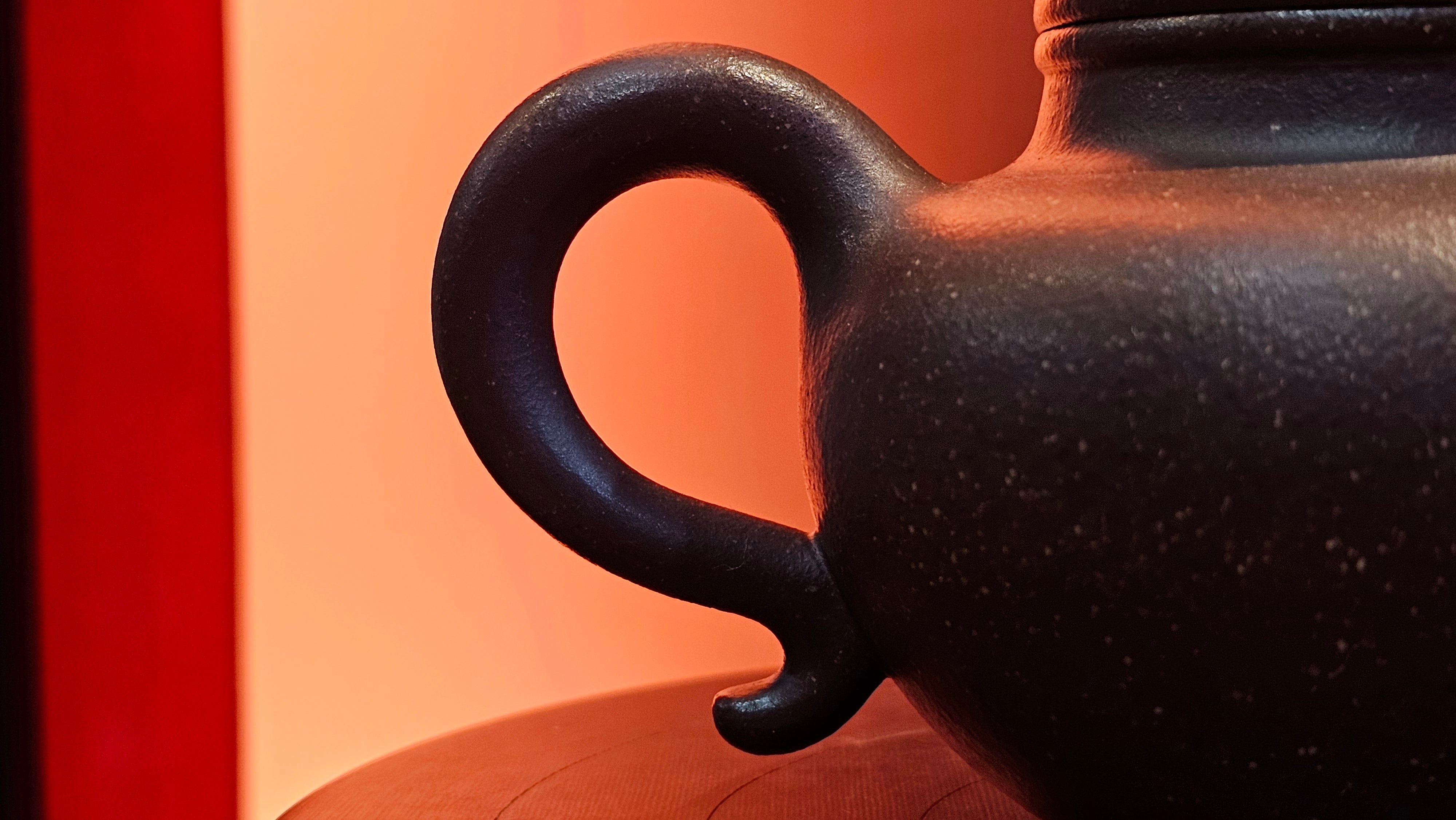 Lian Zi 莲子, 265.2ml, Lao Zi Ni 老紫泥 (Particular High Graininess, and Low Sieve Count), by Craftsman Chen Fa Chu 陈法初。