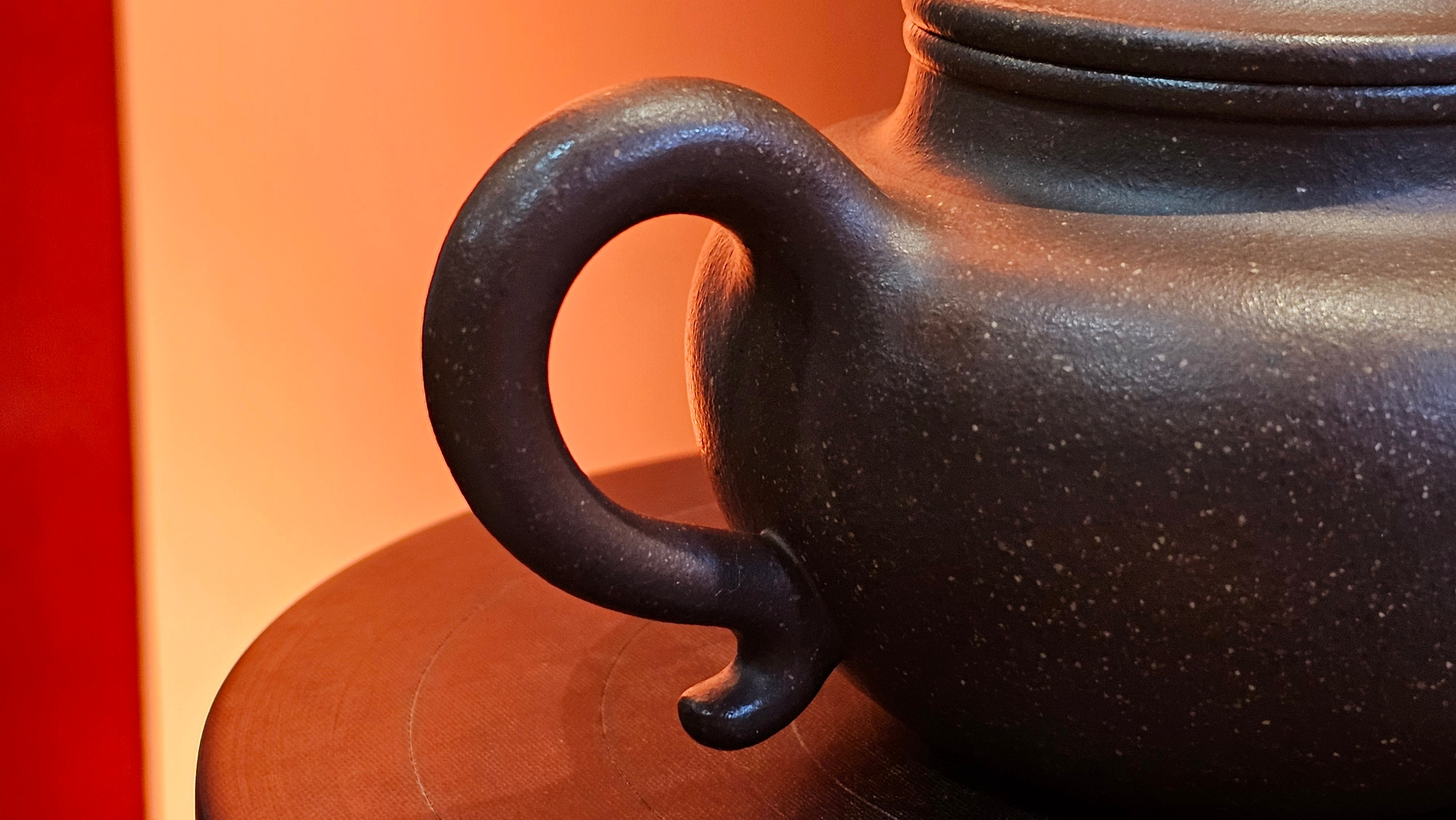 Lian Zi 莲子, 265.2ml, Lao Zi Ni 老紫泥 (Particular High Graininess, and Low Sieve Count), by Craftsman Chen Fa Chu 陈法初。