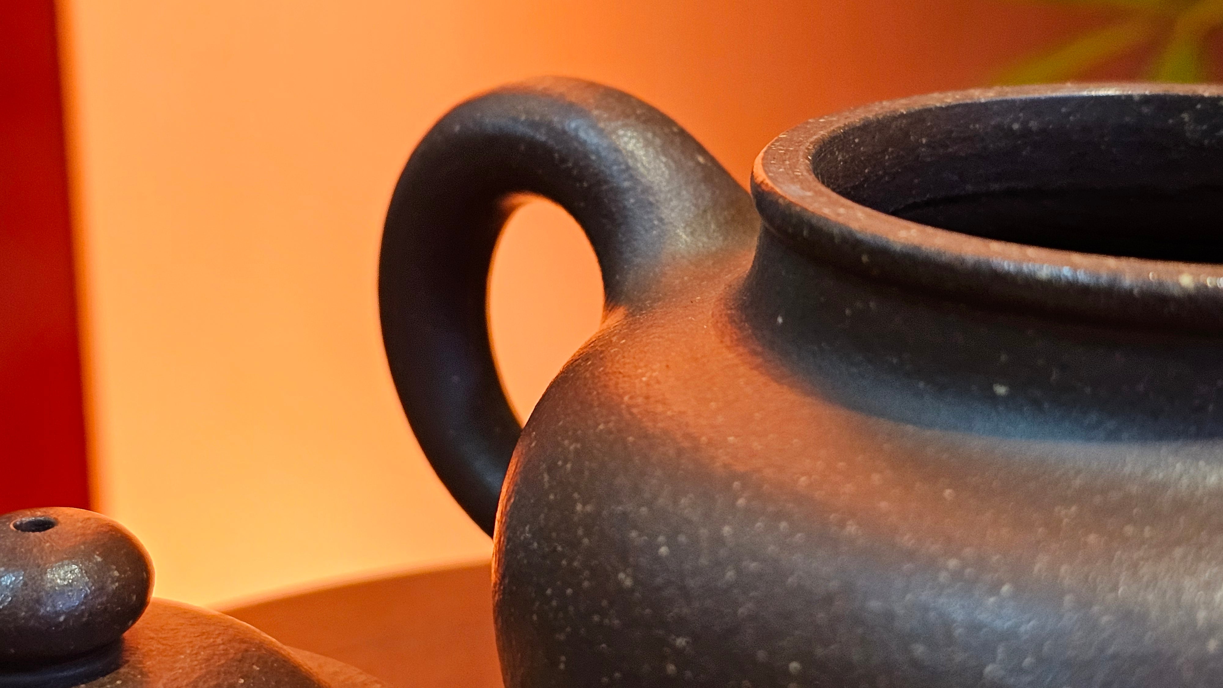 Lian Zi 莲子, 265.2ml, Lao Zi Ni 老紫泥 (Particular High Graininess, and Low Sieve Count), by Craftsman Chen Fa Chu 陈法初。