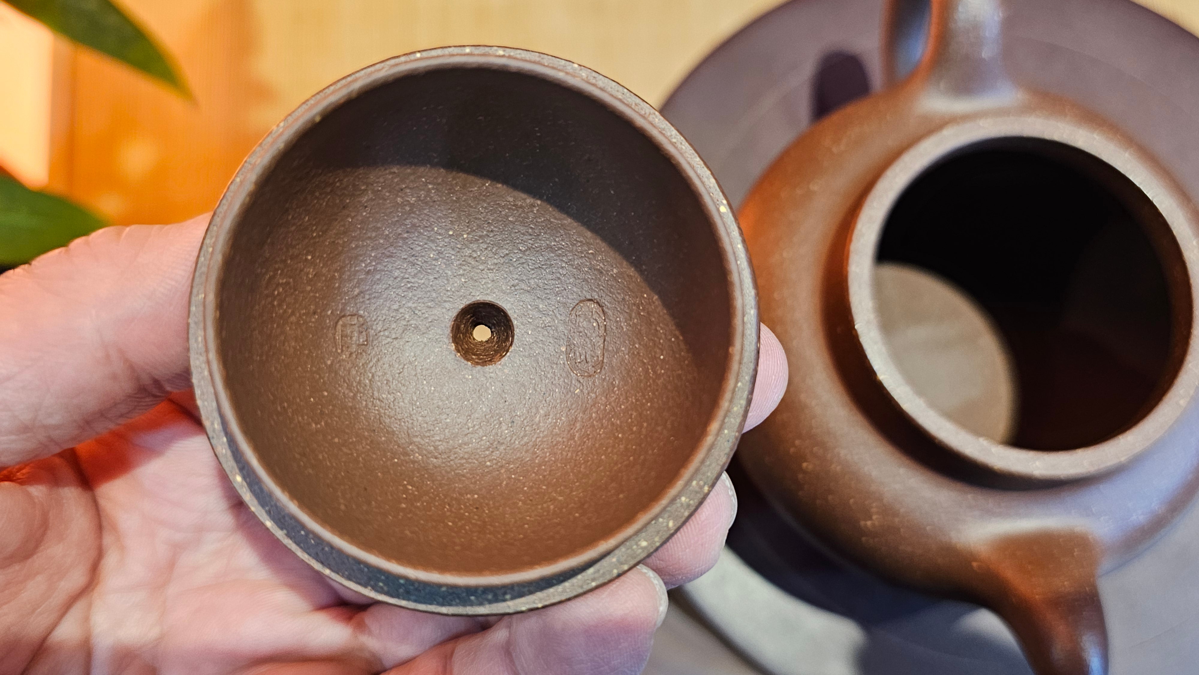 Lian Zi 莲子, 265.2ml, Lao Zi Ni 老紫泥 (Particular High Graininess, and Low Sieve Count), by Craftsman Chen Fa Chu 陈法初。