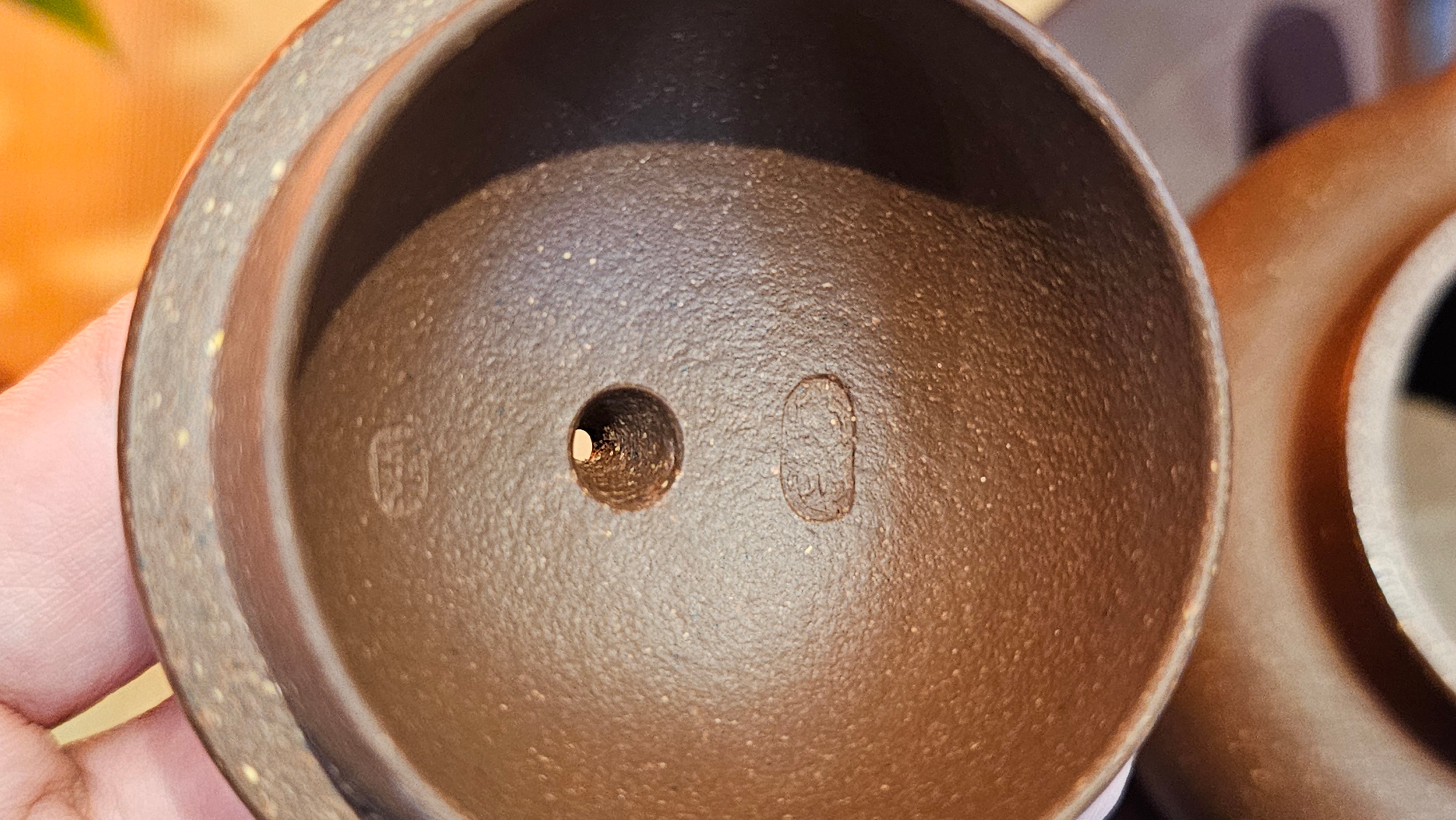 Lian Zi 莲子, 265.2ml, Lao Zi Ni 老紫泥 (Particular High Graininess, and Low Sieve Count), by Craftsman Chen Fa Chu 陈法初。