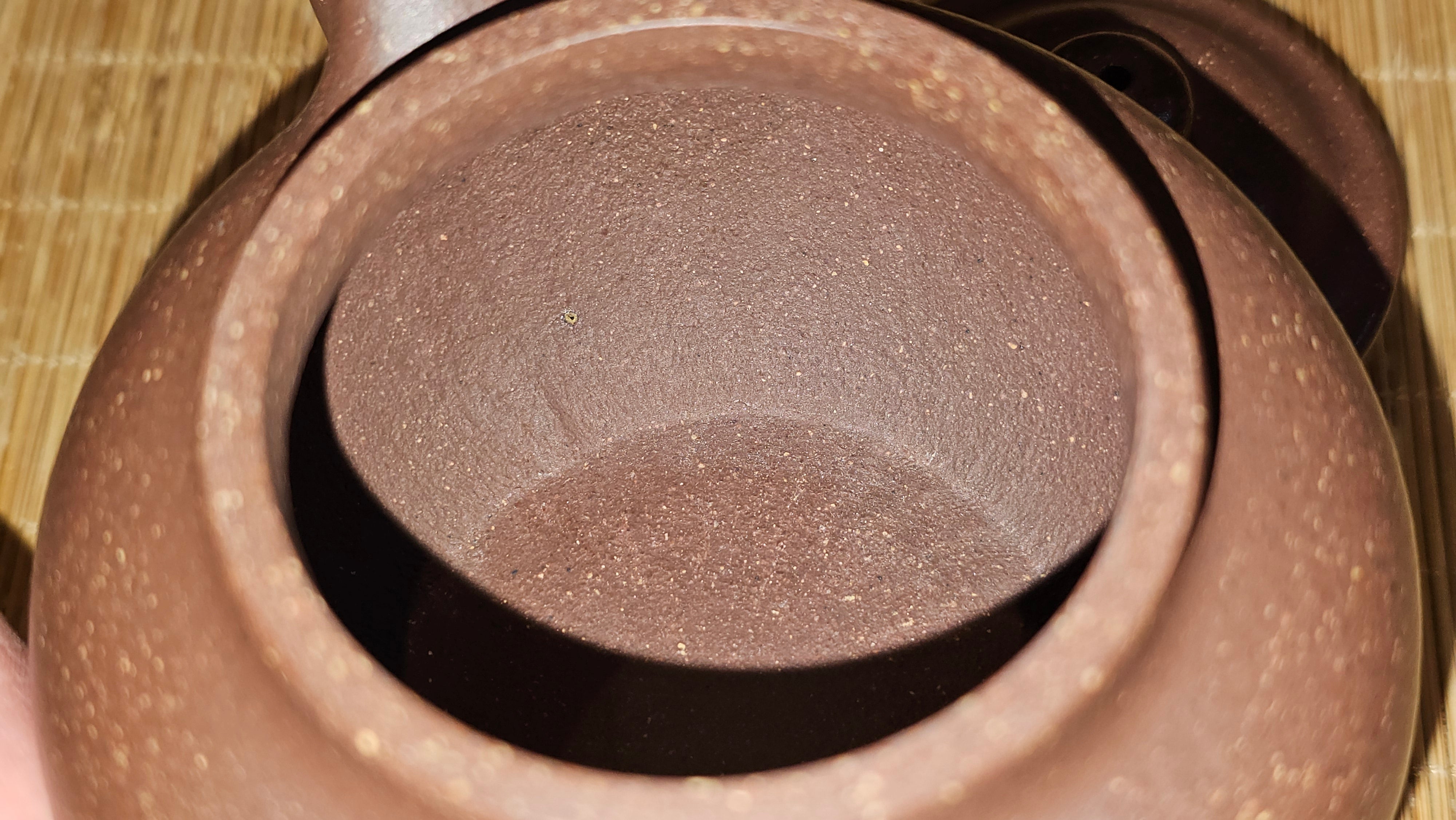 Lian Zi 莲子, 265.2ml, Lao Zi Ni 老紫泥 (Particular High Graininess, and Low Sieve Count), by Craftsman Chen Fa Chu 陈法初。