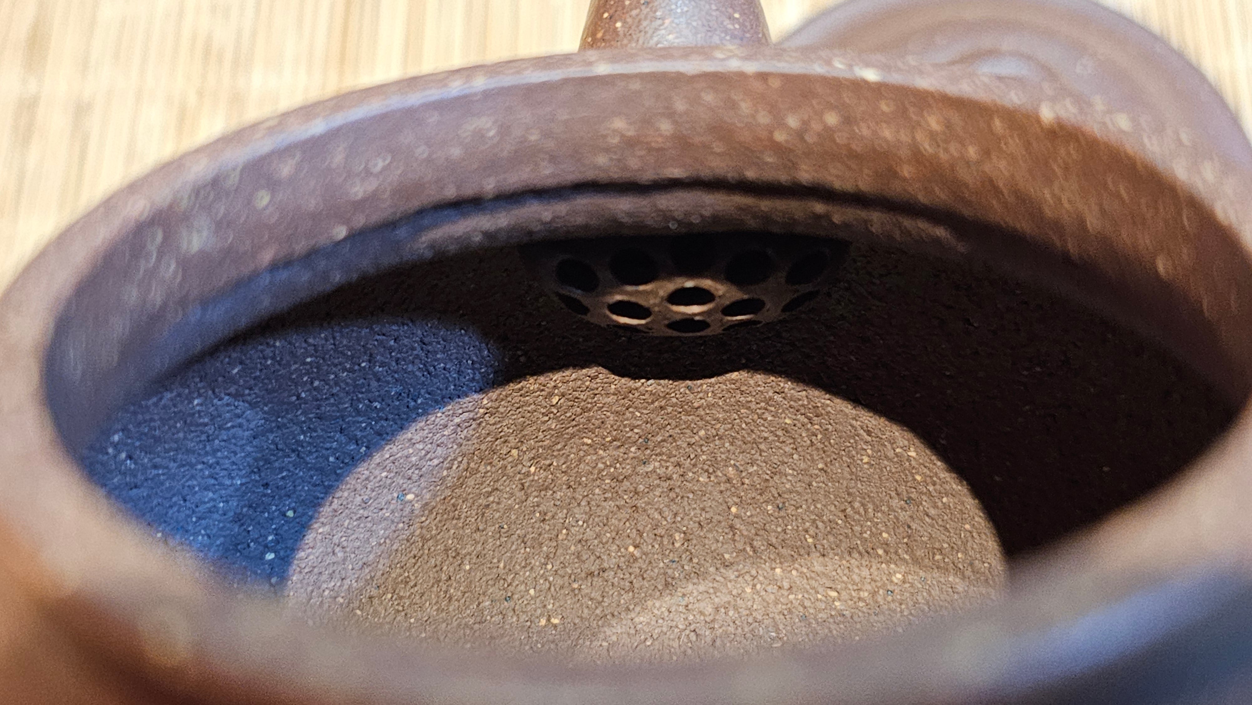 Lian Zi 莲子, 265.2ml, Lao Zi Ni 老紫泥 (Particular High Graininess, and Low Sieve Count), by Craftsman Chen Fa Chu 陈法初。