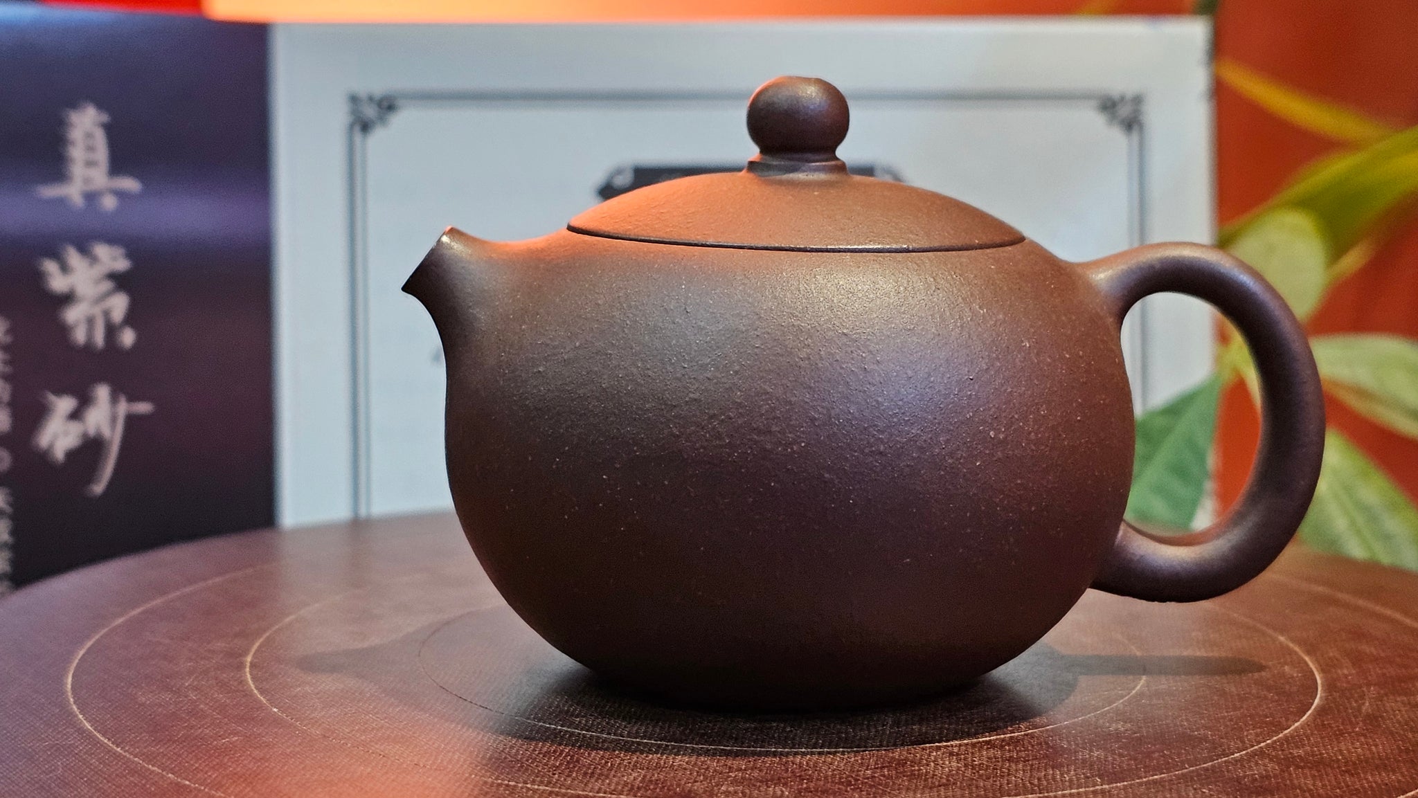 中国　上海硝子工藝　夏氏琉璃　錦鯉歡騰　シリアルナンバー付き　インテリア　置物 中国 上海硝子工藝 夏氏琉璃 錦鯉歡騰 シリアルナンバー付き