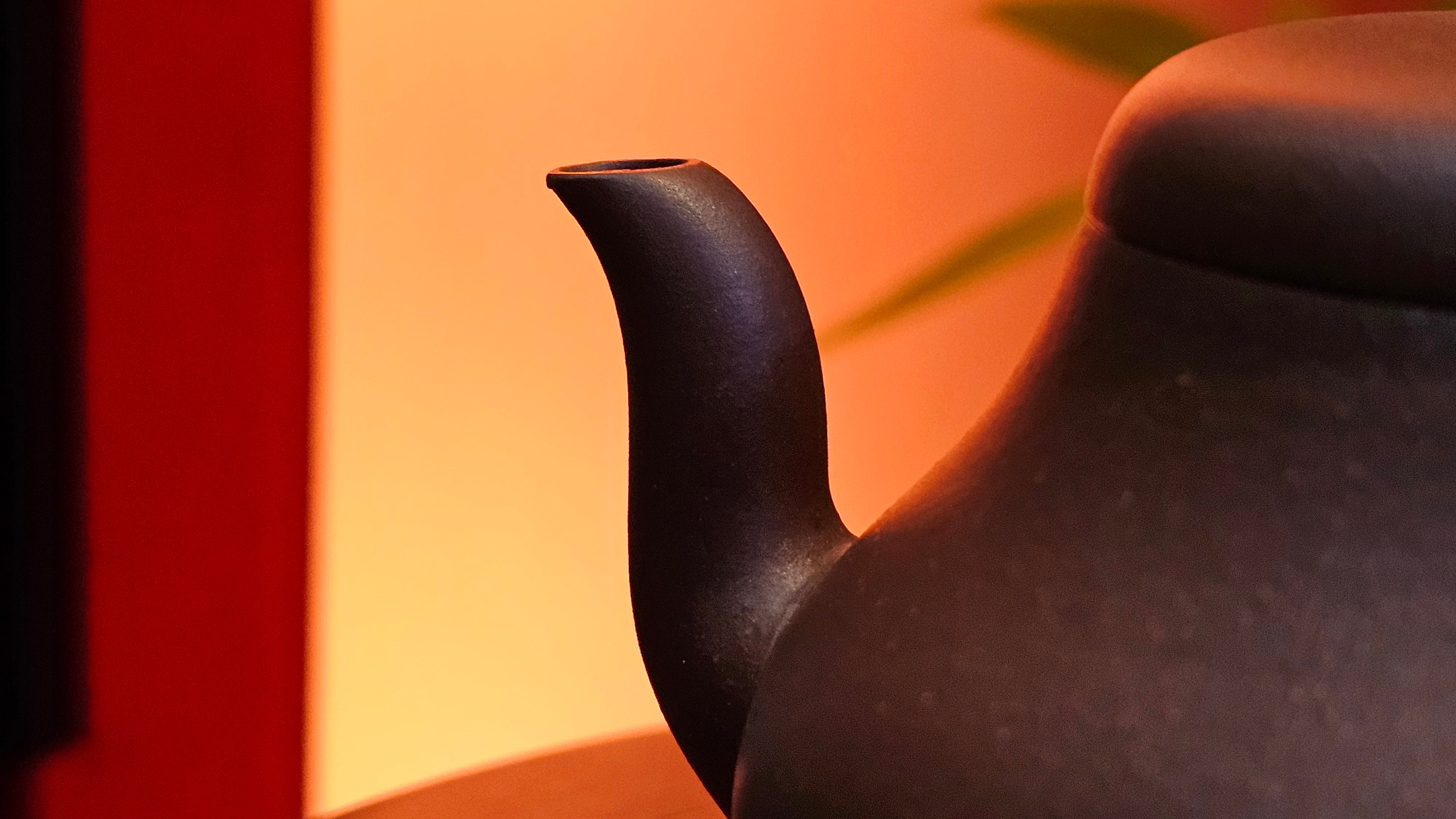 Jun De 君德, 190.2ml, Di Cao Qing Zi Ni 底槽青紫泥, by Craftsman Gu Xiao Ming 顾小明。