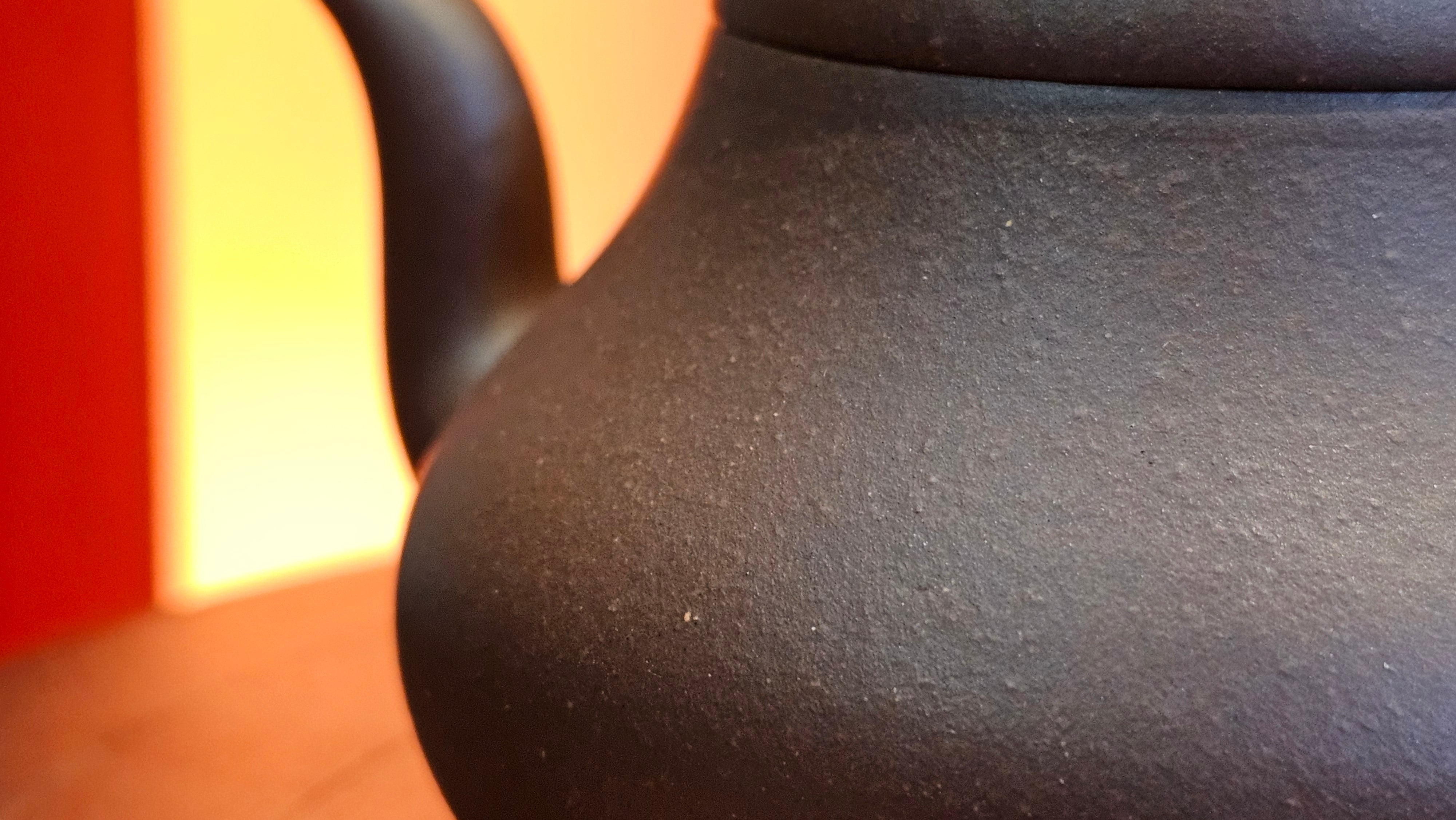 Jun De 君德, 190.2ml, Di Cao Qing Zi Ni 底槽青紫泥, by Craftsman Gu Xiao Ming 顾小明。