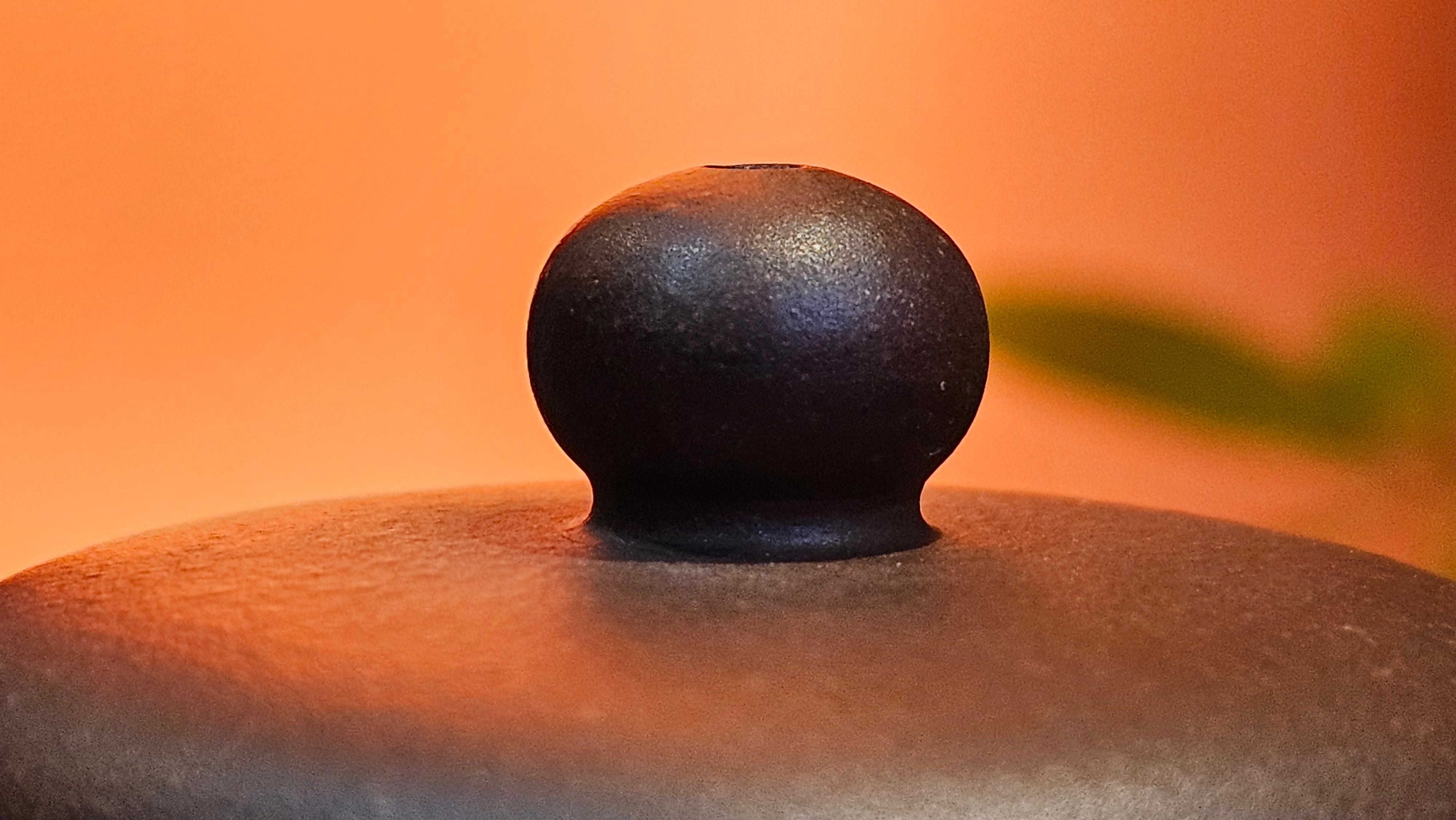 Jun De 君德, 190.2ml, Di Cao Qing Zi Ni 底槽青紫泥, by Craftsman Gu Xiao Ming 顾小明。