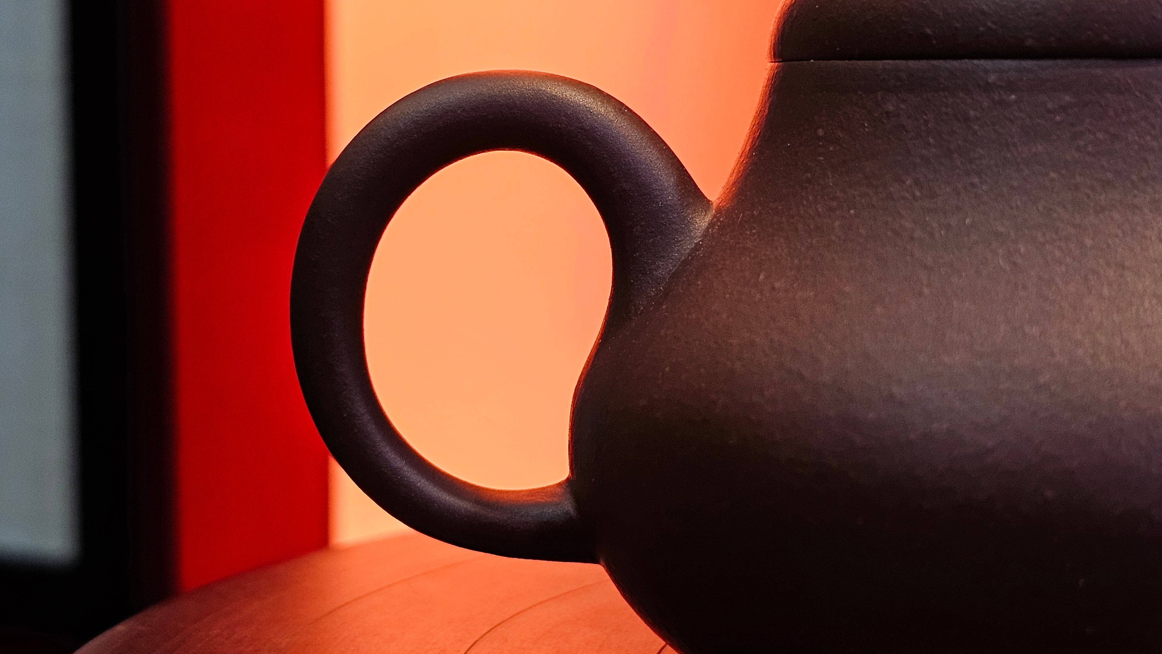 Jun De 君德, 190.2ml, Di Cao Qing Zi Ni 底槽青紫泥, by Craftsman Gu Xiao Ming 顾小明。