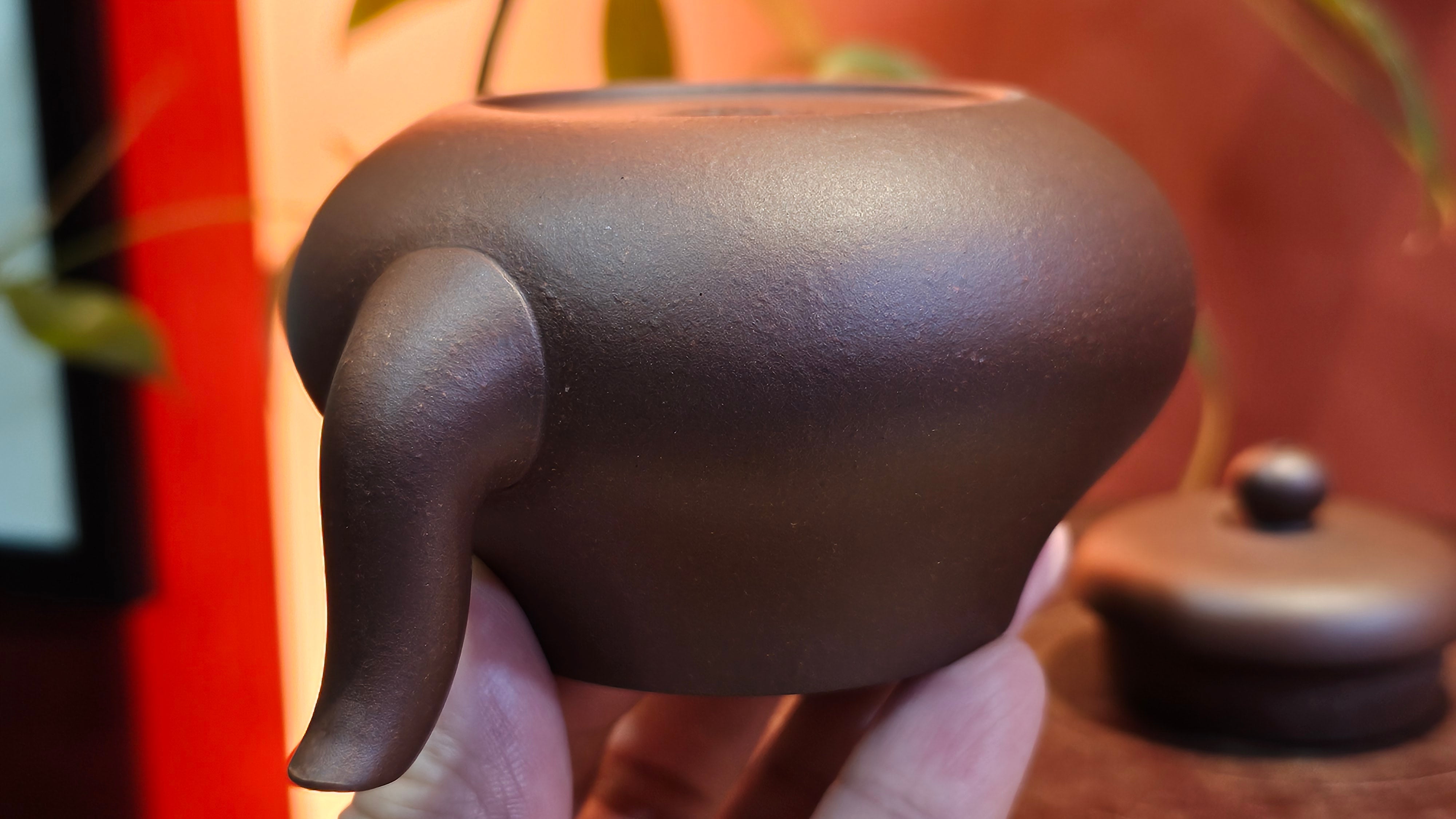 Jun De 君德, 190.2ml, Di Cao Qing Zi Ni 底槽青紫泥, by Craftsman Gu Xiao Ming 顾小明。