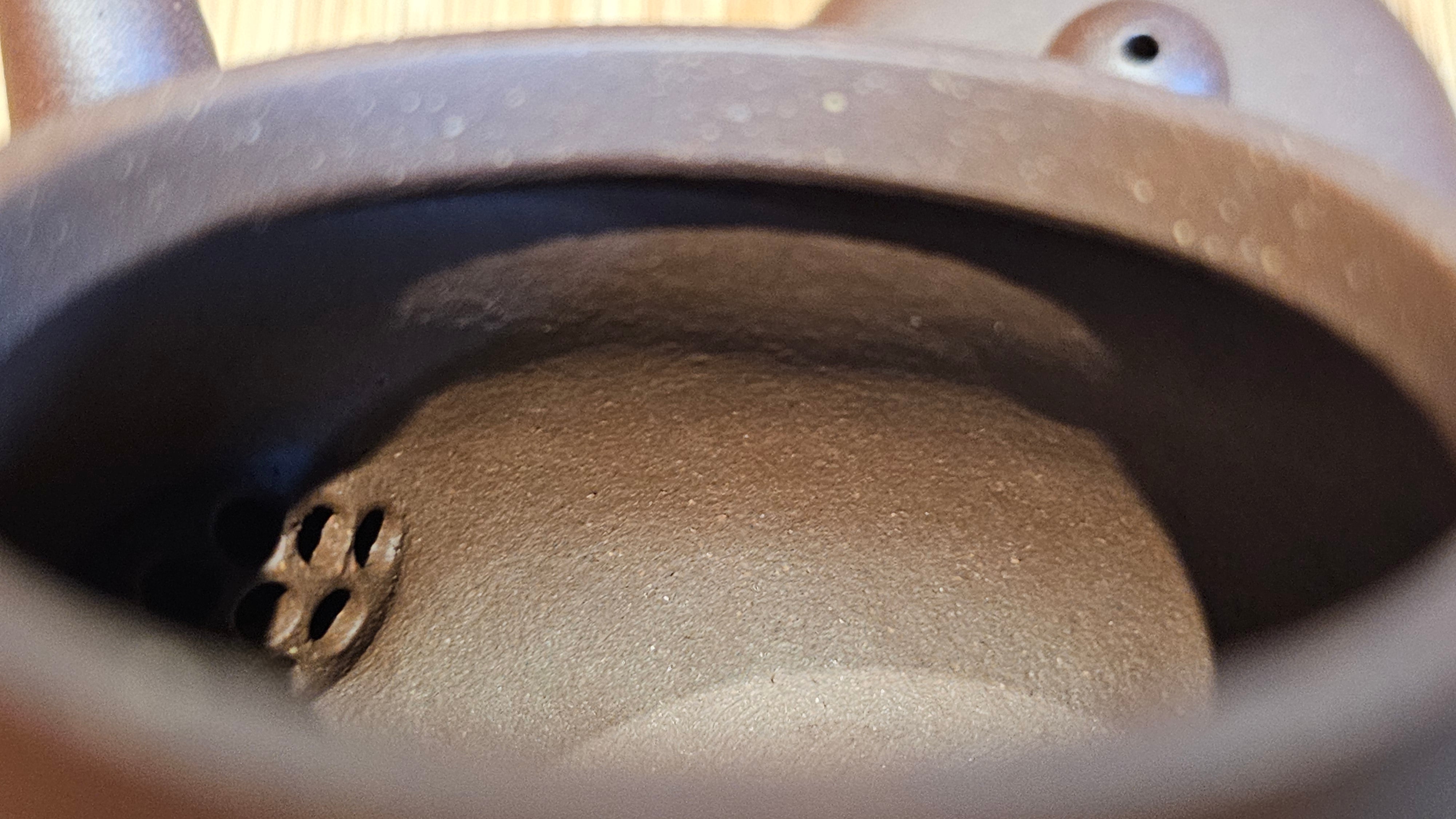 Jun De 君德, 190.2ml, Di Cao Qing Zi Ni 底槽青紫泥, by Craftsman Gu Xiao Ming 顾小明。