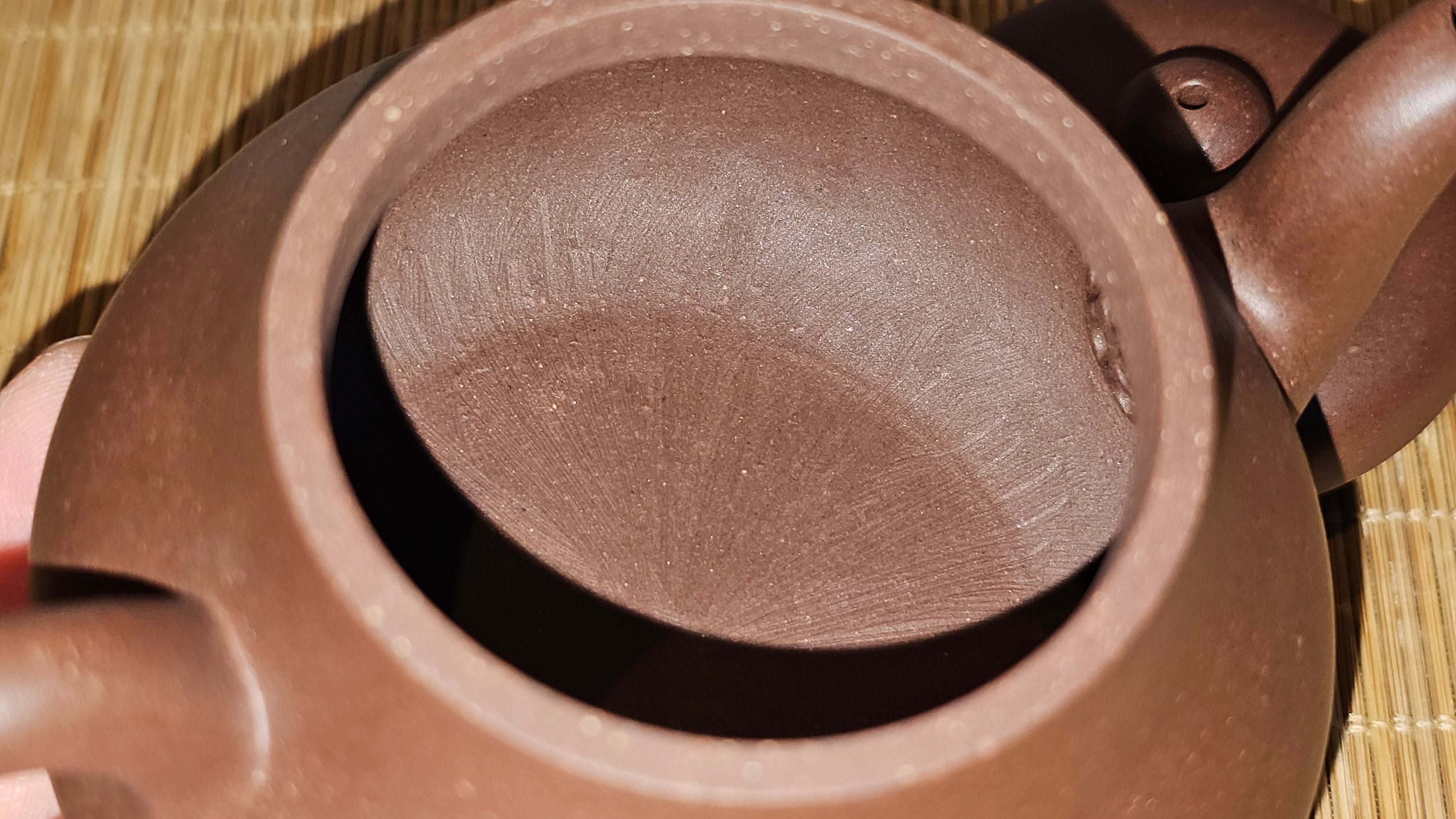 Jun De 君德, 190.2ml, Di Cao Qing Zi Ni 底槽青紫泥, by Craftsman Gu Xiao Ming 顾小明。