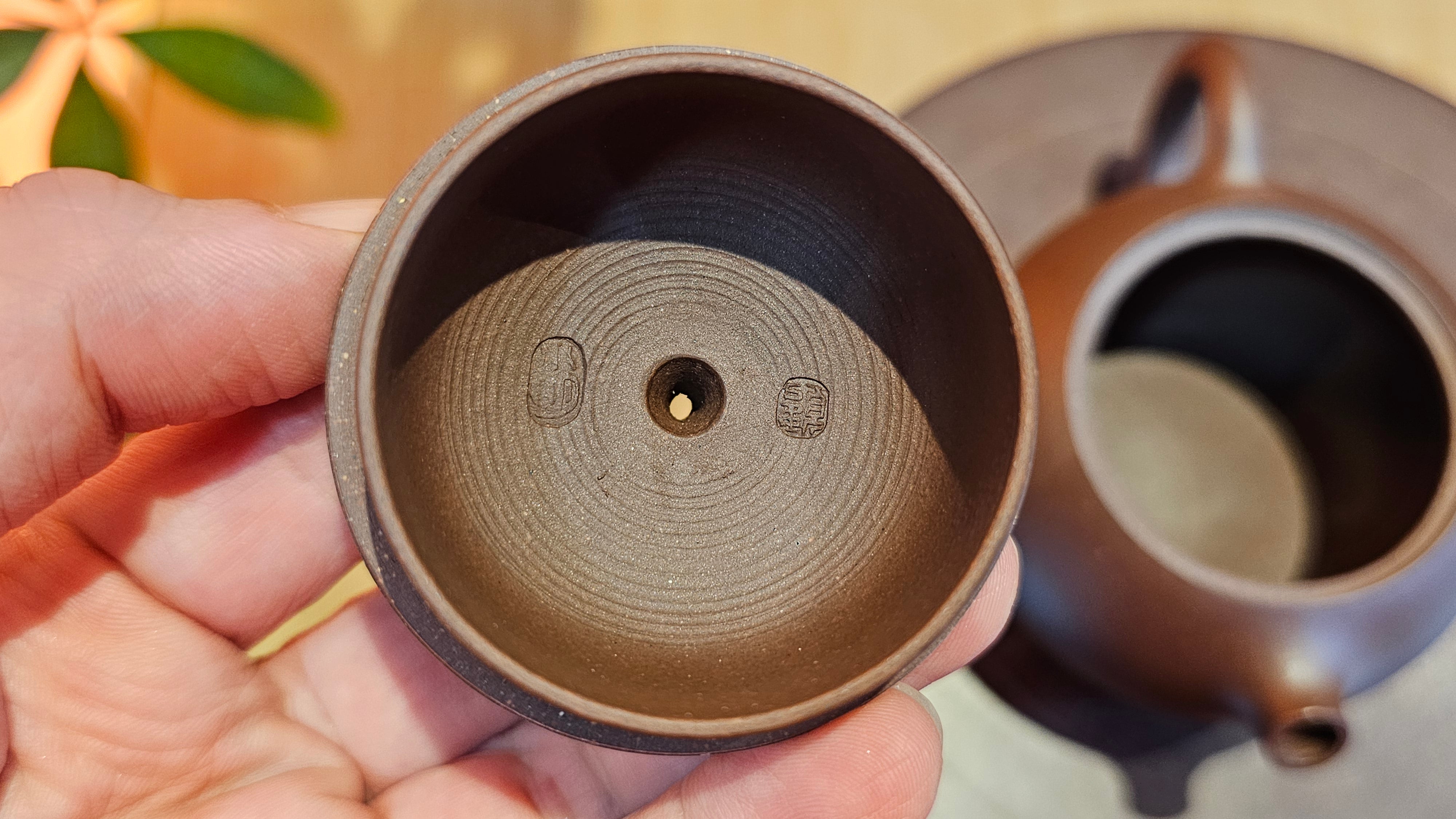 Xi Shi 西施, 156.8ml, Lao Zi Ni 老紫泥, by Craftsman Gu Xiao Ming 顾小明。