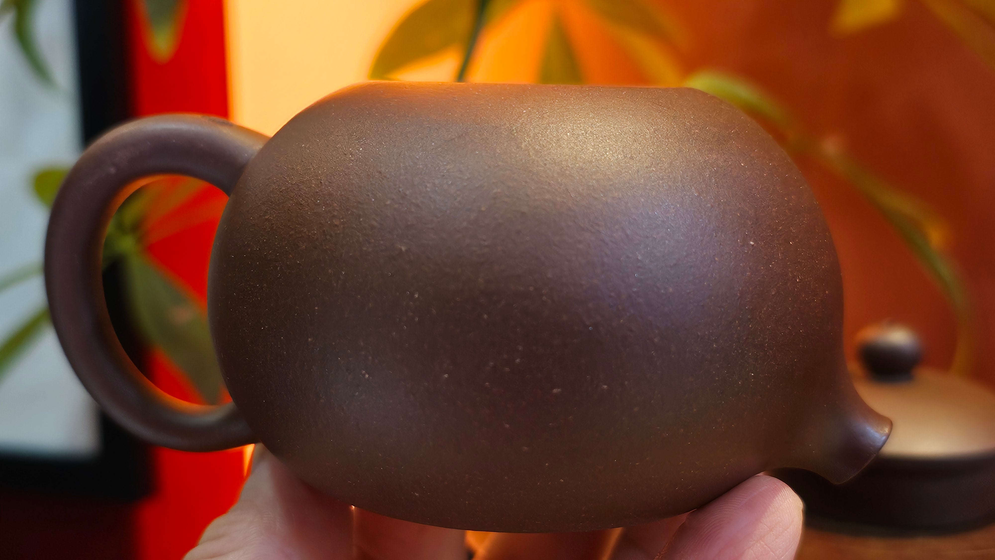 Xi Shi 西施, 156.8ml, Lao Zi Ni 老紫泥, by Craftsman Gu Xiao Ming 顾小明。