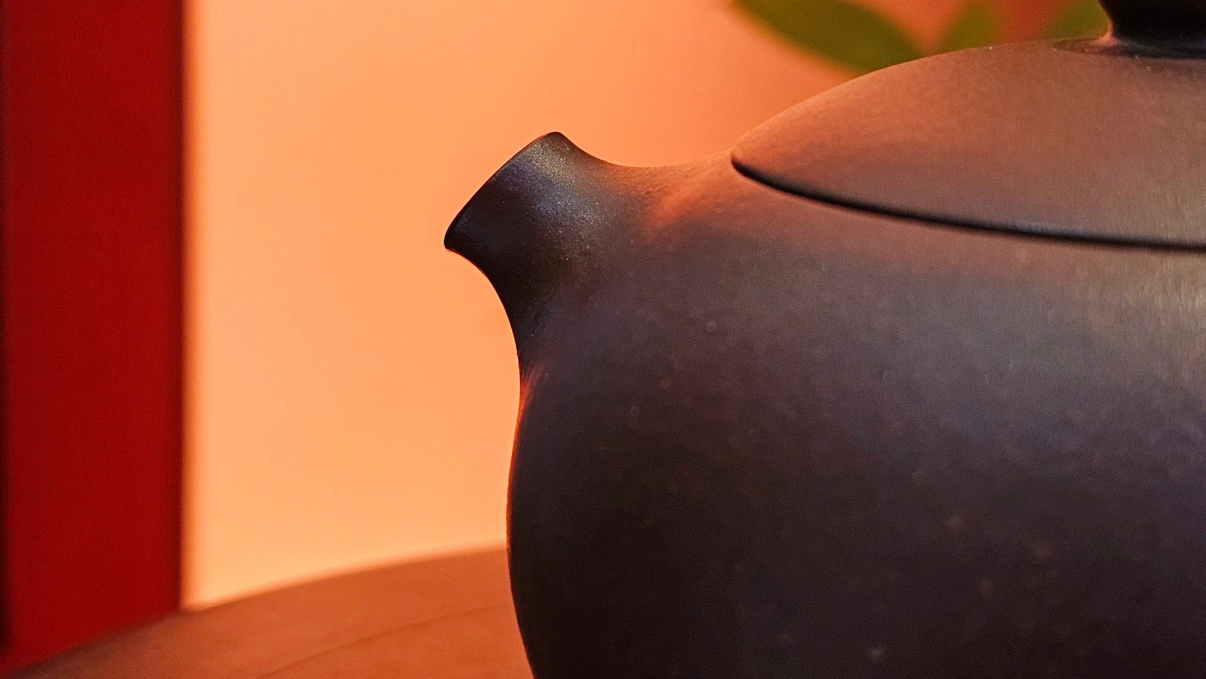 Xi Shi 西施, 156.8ml, Lao Zi Ni 老紫泥, by Craftsman Gu Xiao Ming 顾小明。