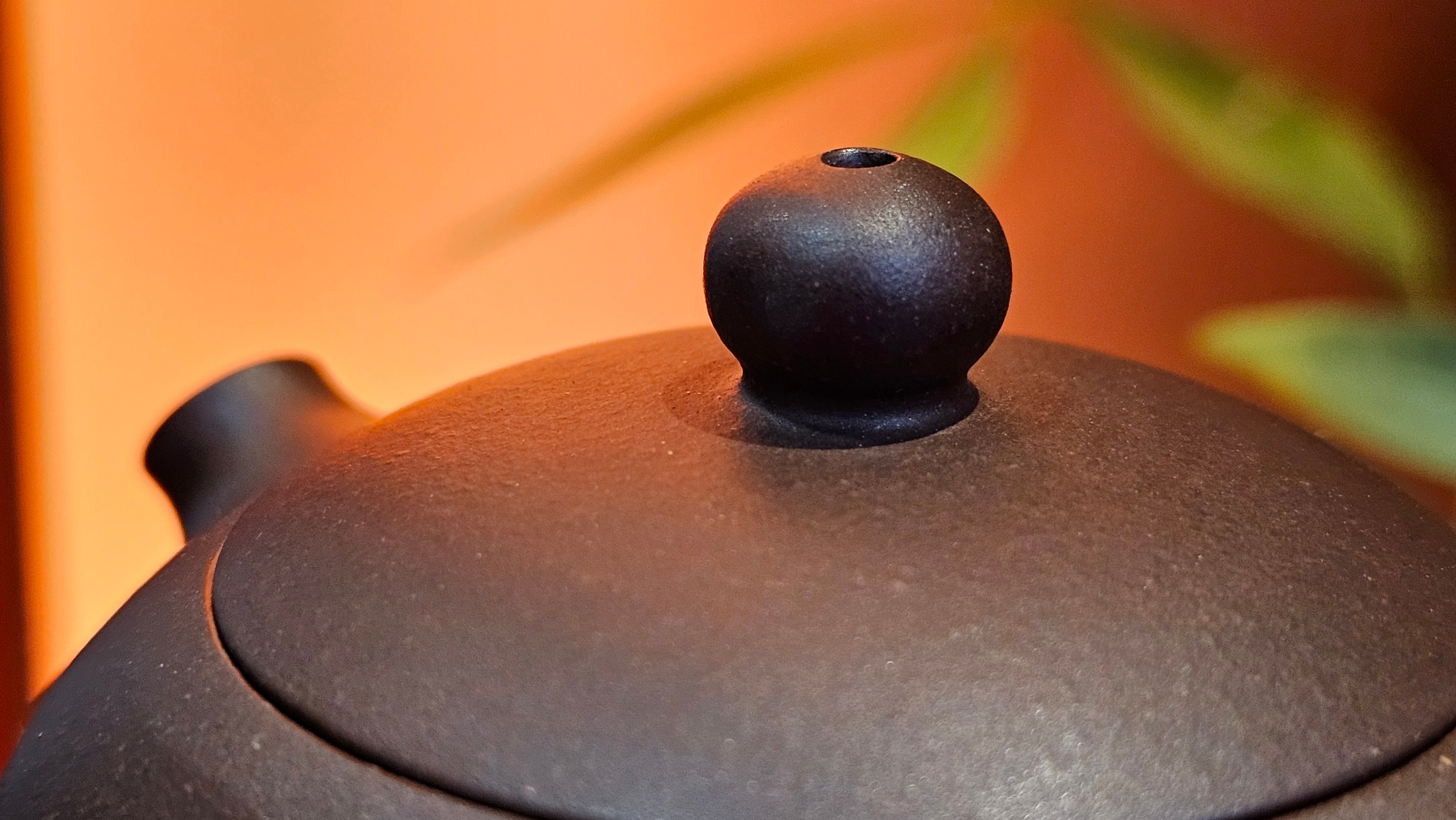 Xi Shi 西施, 156.8ml, Lao Zi Ni 老紫泥, by Craftsman Gu Xiao Ming 顾小明。