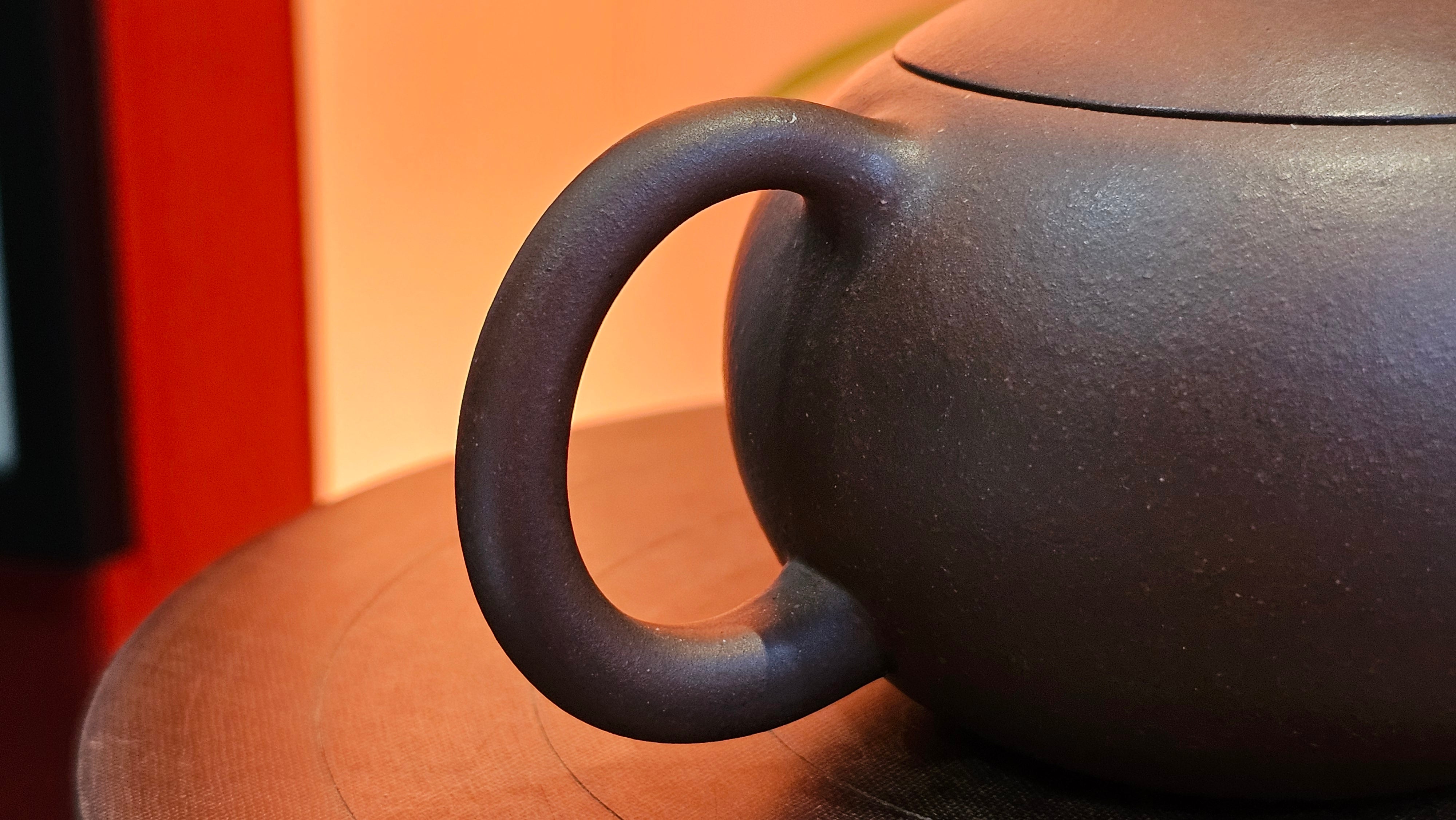 Xi Shi 西施, 156.8ml, Lao Zi Ni 老紫泥, by Craftsman Gu Xiao Ming 顾小明。