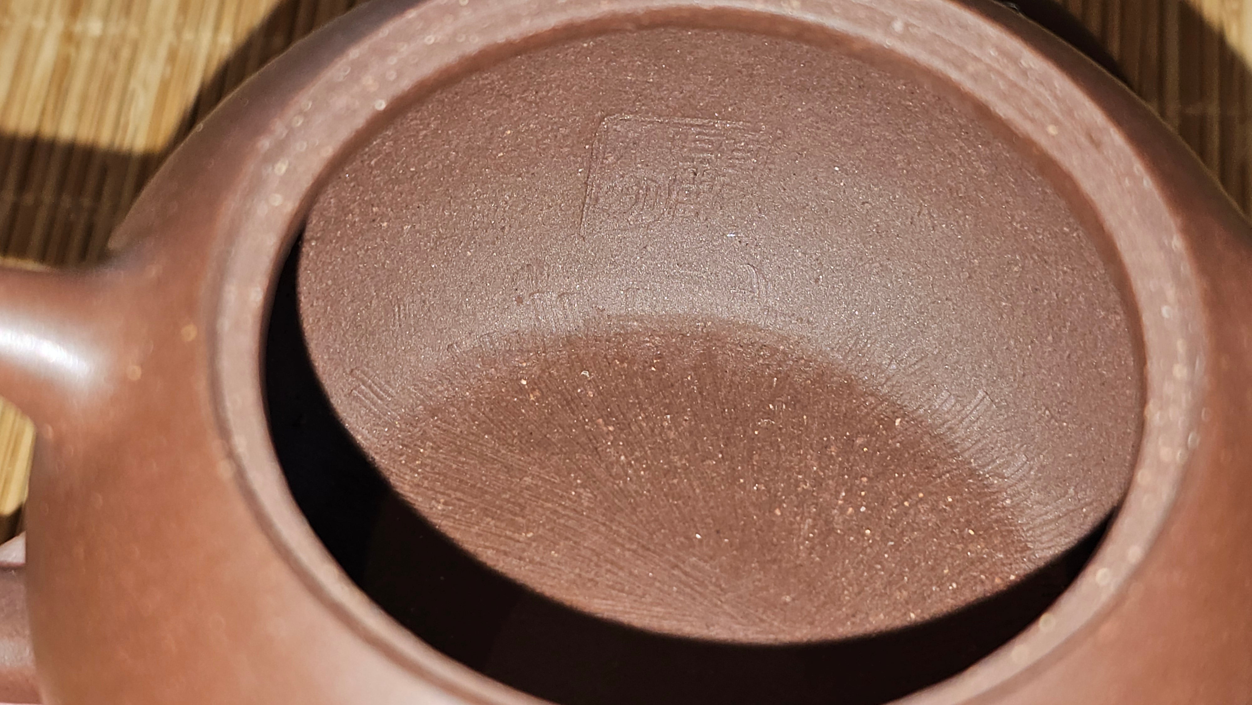 Xi Shi 西施, 156.8ml, Lao Zi Ni 老紫泥, by Craftsman Gu Xiao Ming 顾小明。