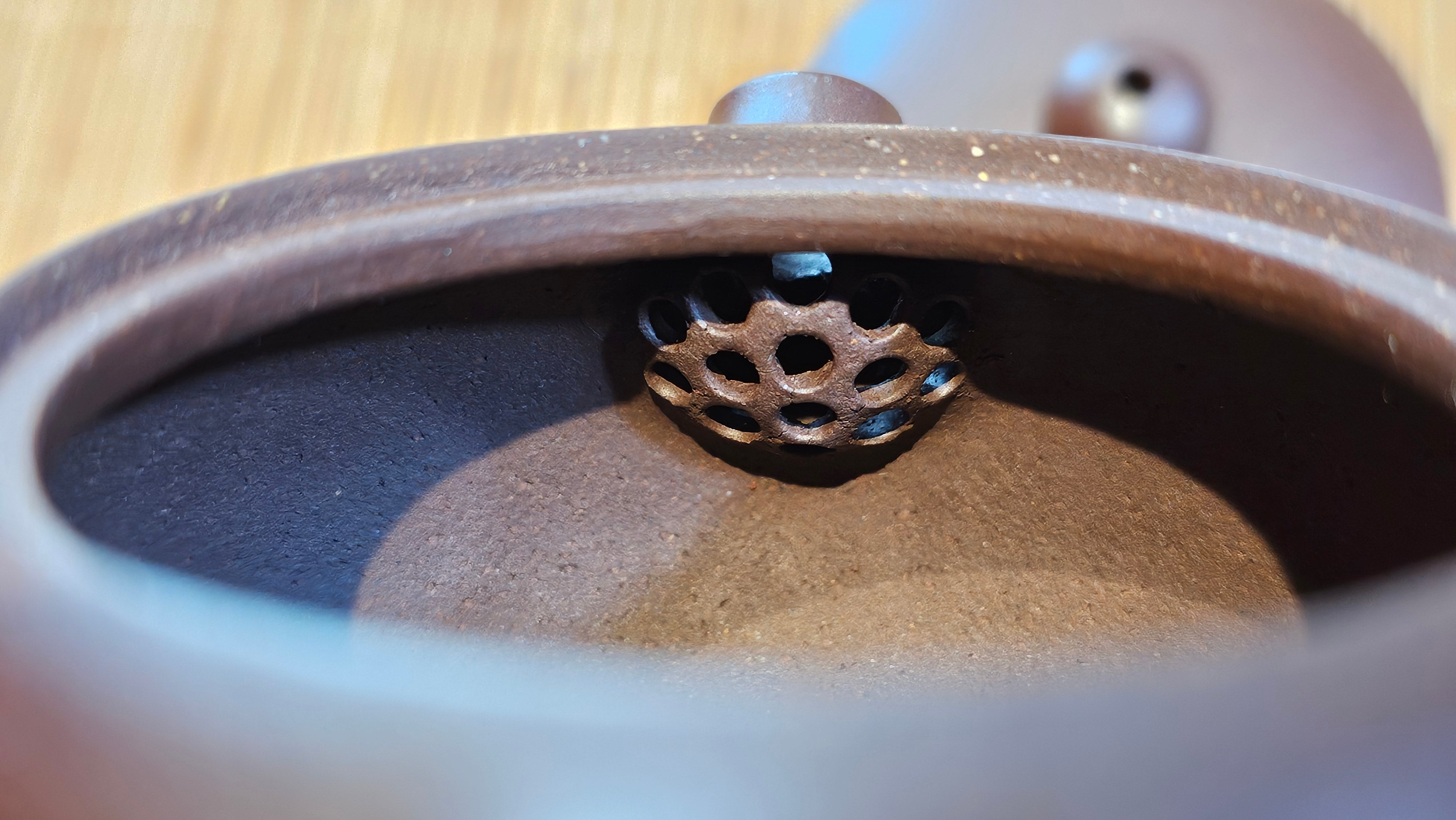 Xi Shi 西施, 156.8ml, Lao Zi Ni 老紫泥, by Craftsman Gu Xiao Ming 顾小明。