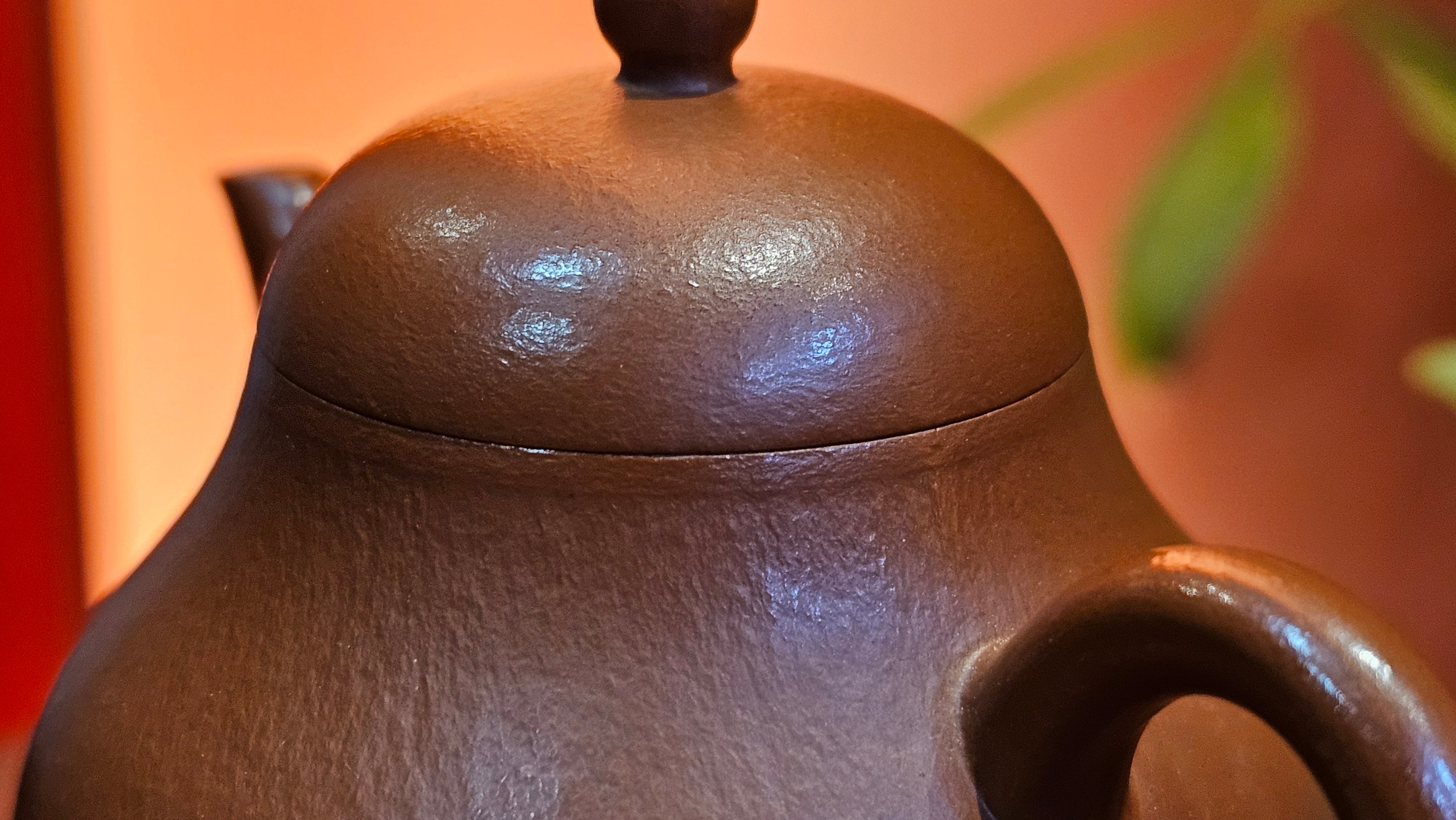 Qiu Shui 秋水 ~ "Autumn Waters" , 126.1ml, Xiao Mei Yao Zhu Ni 小煤窑朱泥,  by our Collaborative Senior Craftsman Wang Hui 王慧。