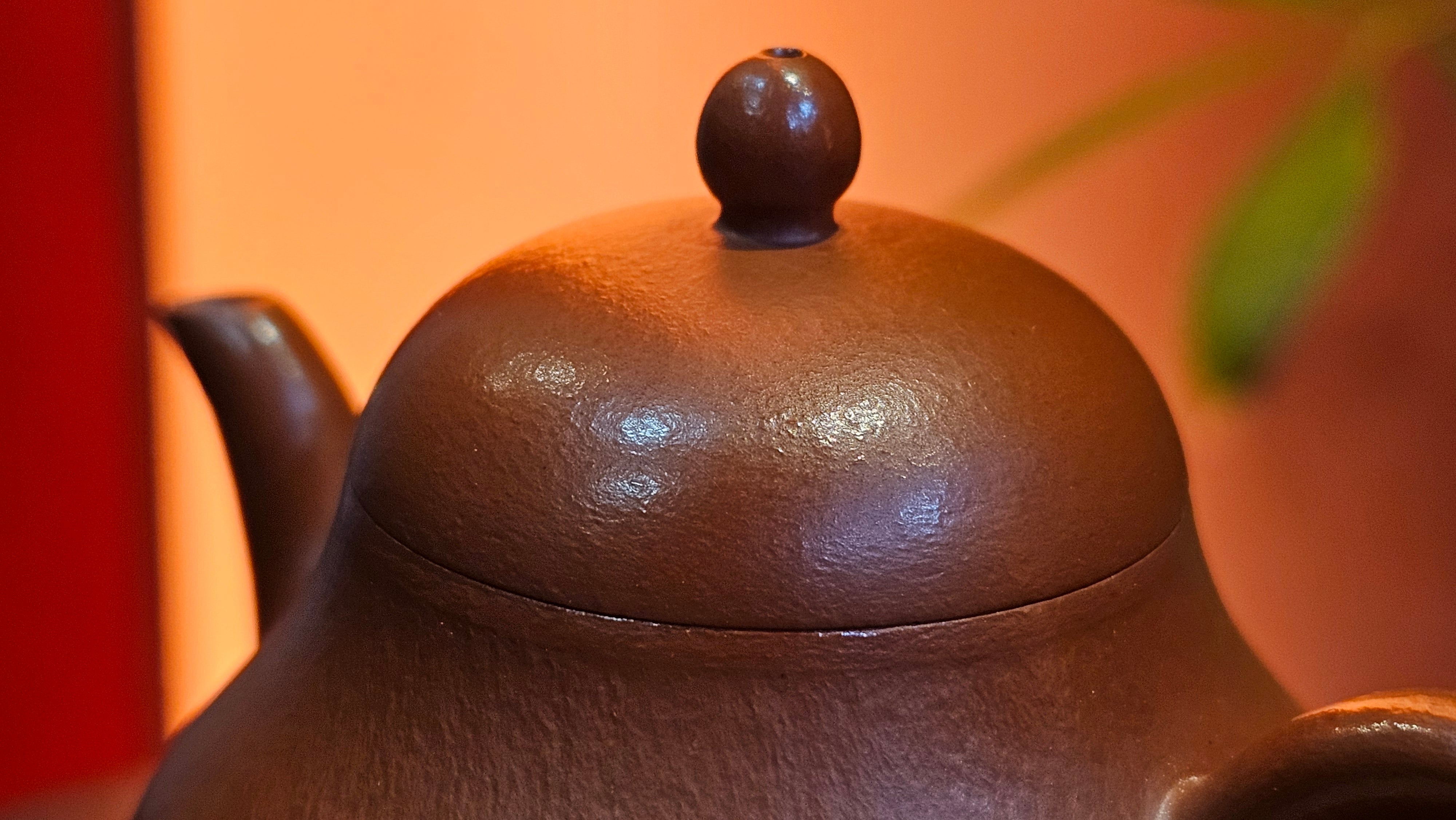 Qiu Shui 秋水 ~ "Autumn Waters" , 126.1ml, Xiao Mei Yao Zhu Ni 小煤窑朱泥,  by our Collaborative Senior Craftsman Wang Hui 王慧。