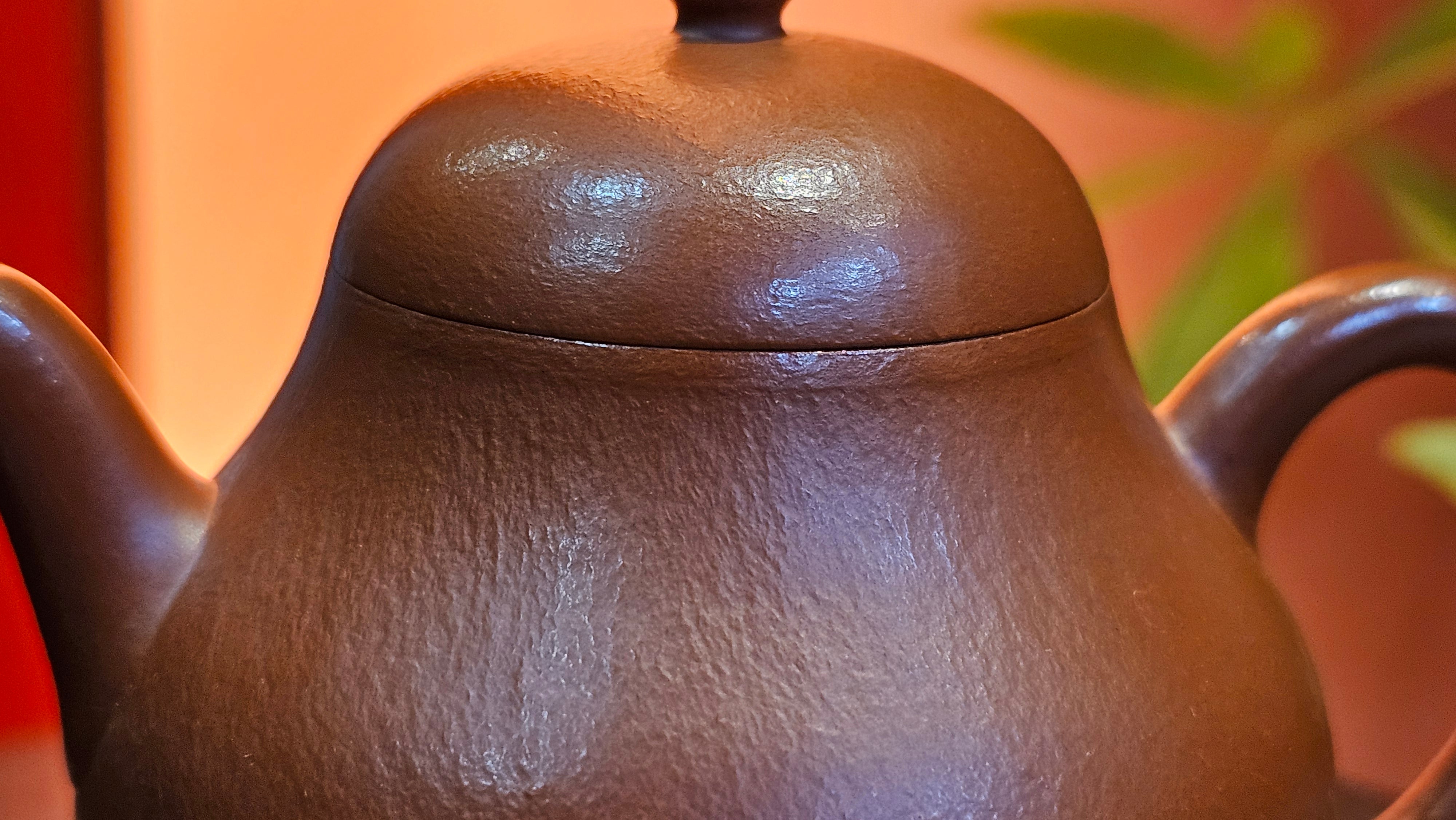 Qiu Shui 秋水 ~ "Autumn Waters" , 126.1ml, Xiao Mei Yao Zhu Ni 小煤窑朱泥,  by our Collaborative Senior Craftsman Wang Hui 王慧。