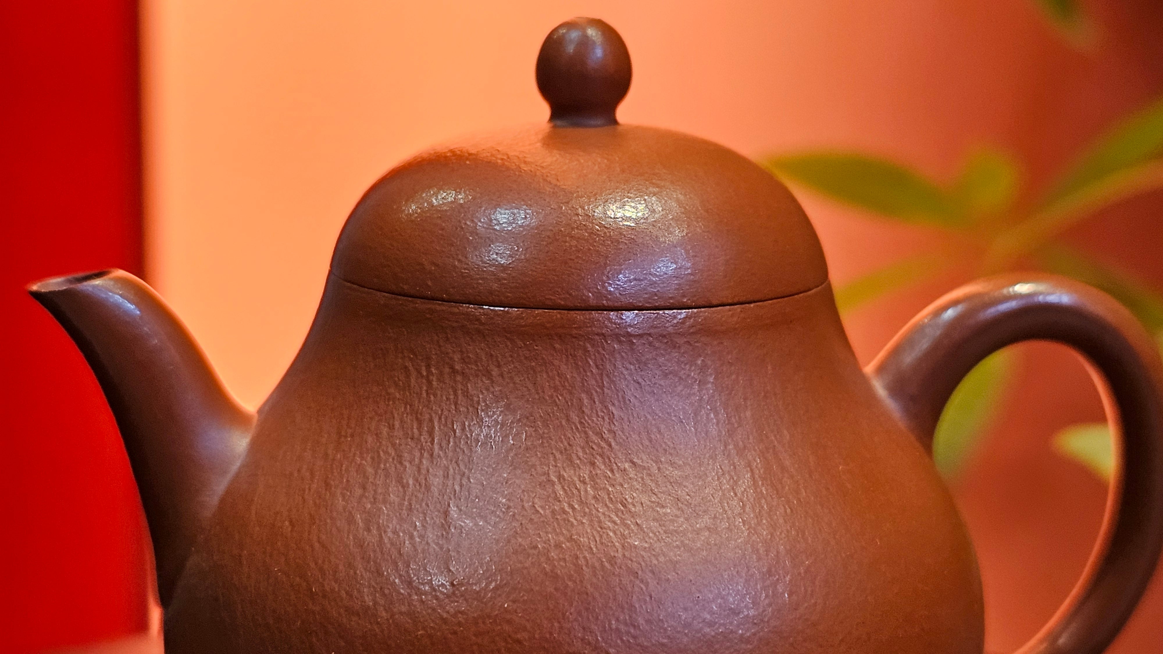 Qiu Shui 秋水 ~ "Autumn Waters" , 126.1ml, Xiao Mei Yao Zhu Ni 小煤窑朱泥,  by our Collaborative Senior Craftsman Wang Hui 王慧。