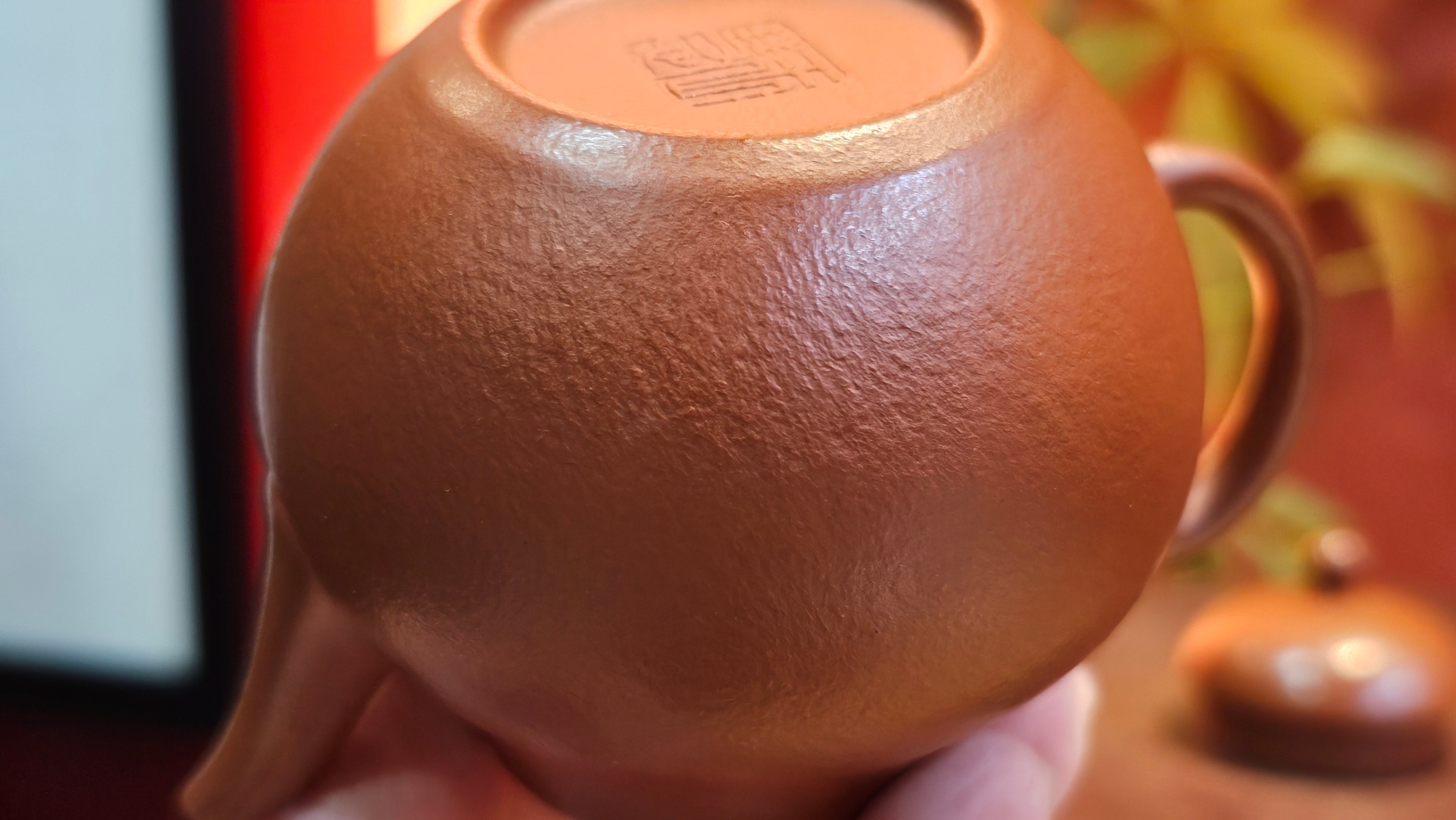 Qiu Shui 秋水 ~ "Autumn Waters" , 126.1ml, Xiao Mei Yao Zhu Ni 小煤窑朱泥,  by our Collaborative Senior Craftsman Wang Hui 王慧。