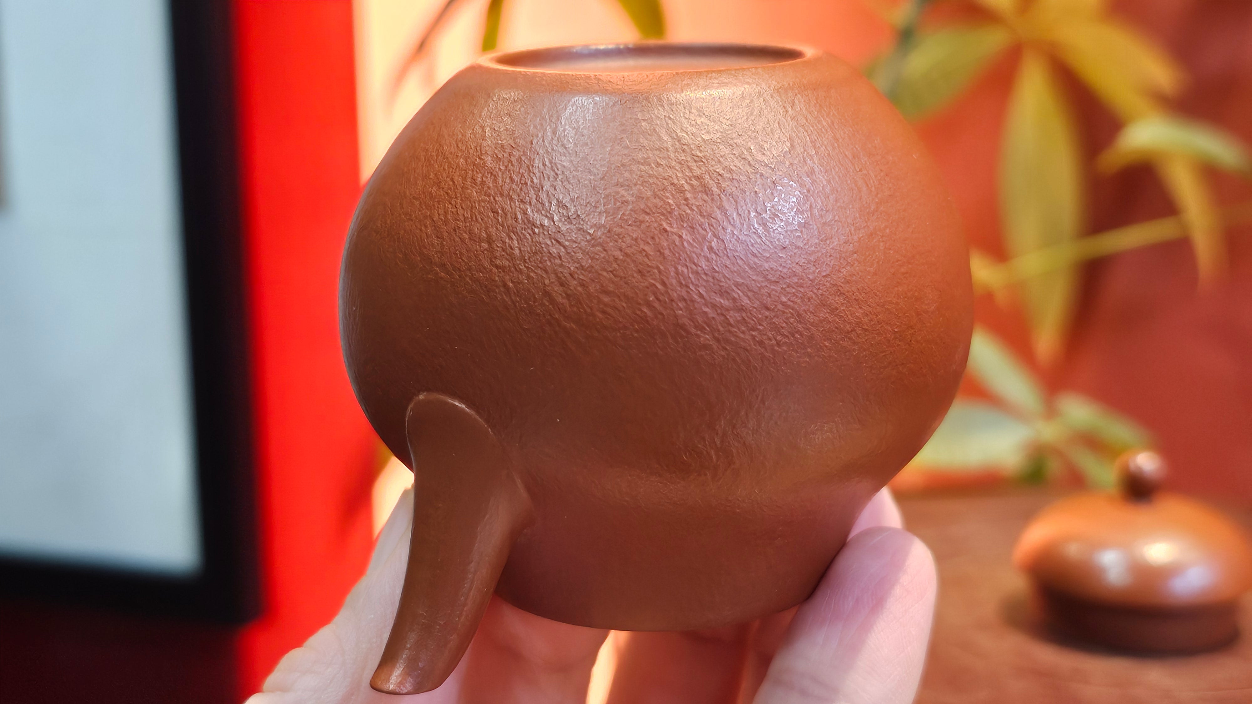 Qiu Shui 秋水 ~ "Autumn Waters" , 126.1ml, Xiao Mei Yao Zhu Ni 小煤窑朱泥,  by our Collaborative Senior Craftsman Wang Hui 王慧。