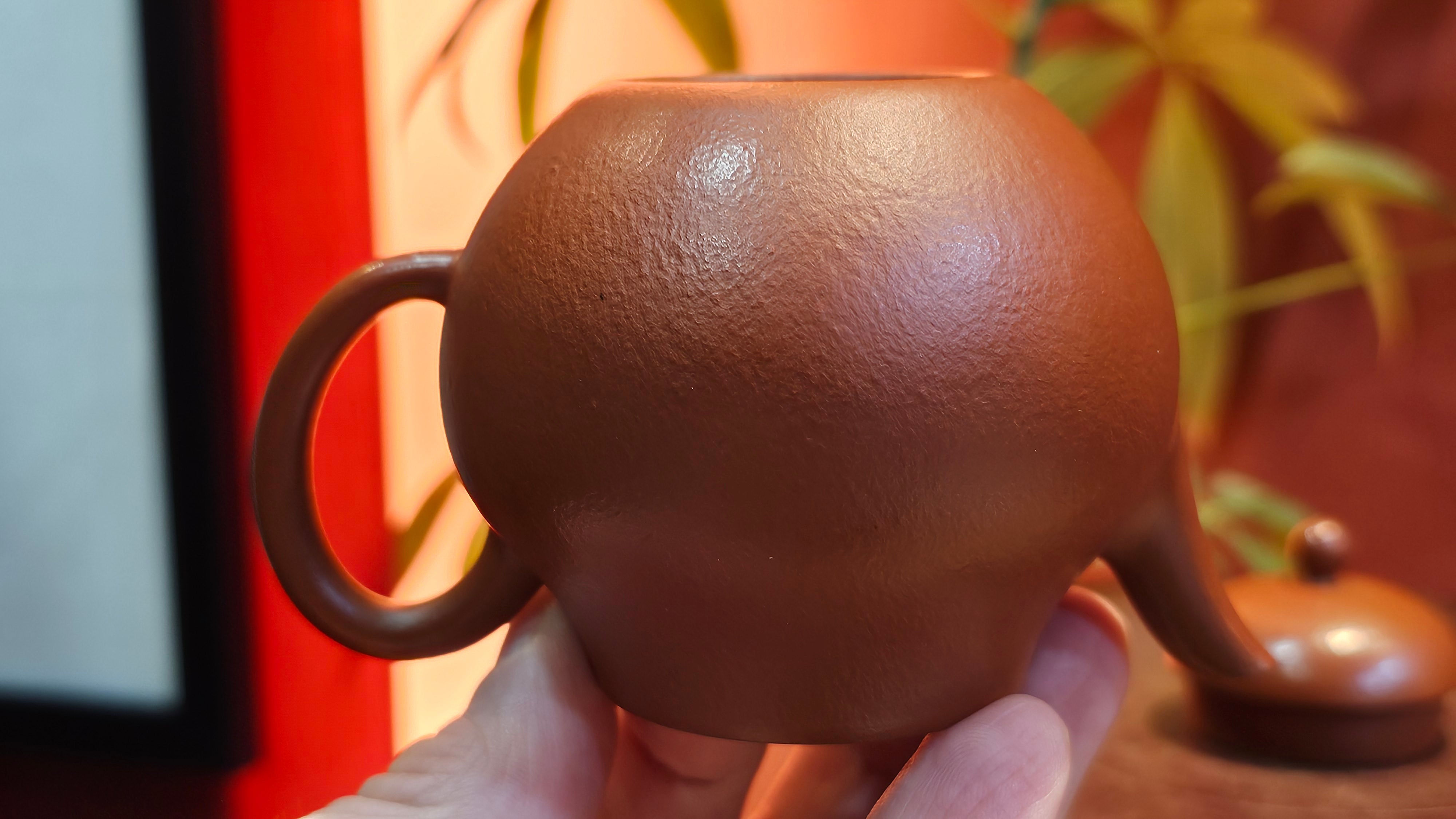 Qiu Shui 秋水 ~ "Autumn Waters" , 126.1ml, Xiao Mei Yao Zhu Ni 小煤窑朱泥,  by our Collaborative Senior Craftsman Wang Hui 王慧。