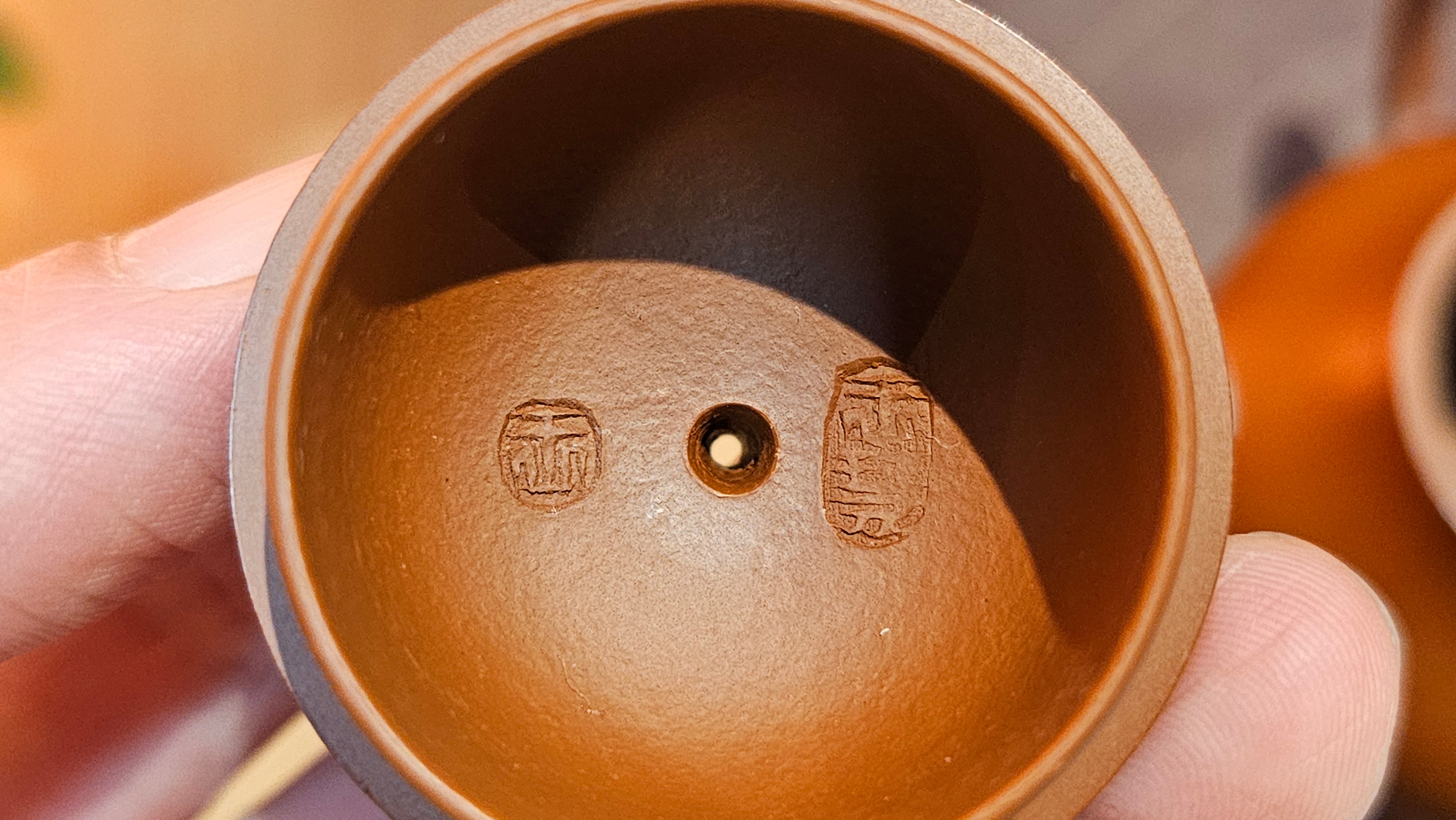 Qiu Shui 秋水 ~ "Autumn Waters" , 126.1ml, Xiao Mei Yao Zhu Ni 小煤窑朱泥,  by our Collaborative Senior Craftsman Wang Hui 王慧。