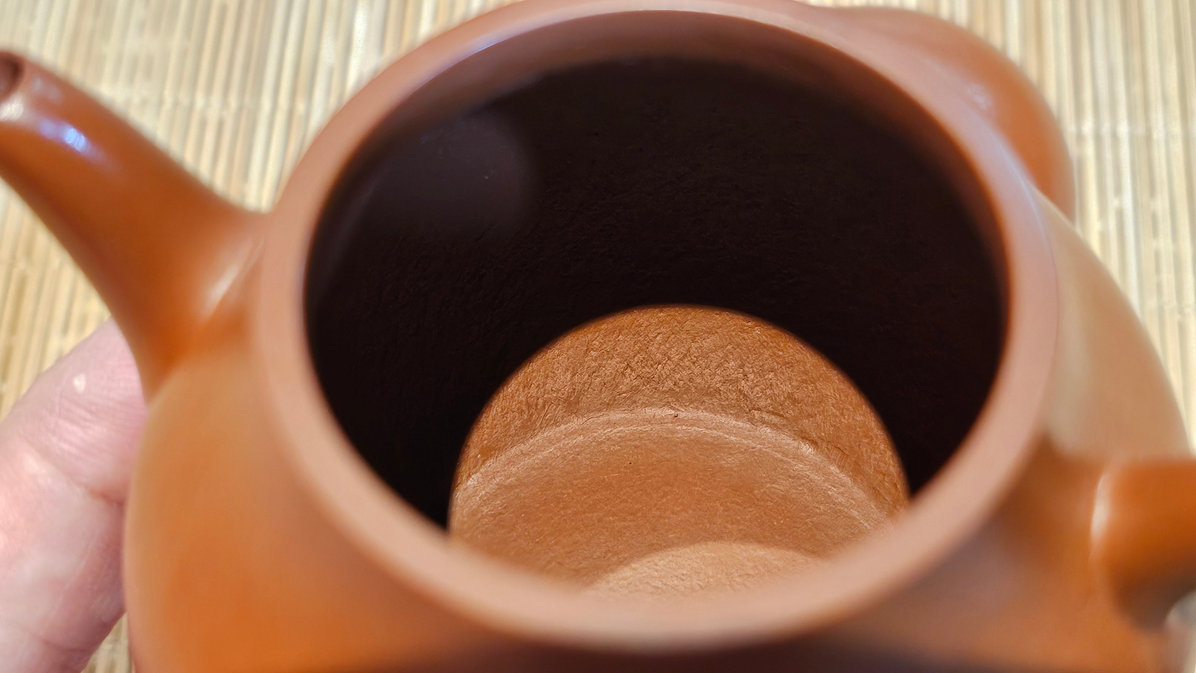 Qiu Shui 秋水 ~ "Autumn Waters" , 126.1ml, Xiao Mei Yao Zhu Ni 小煤窑朱泥,  by our Collaborative Senior Craftsman Wang Hui 王慧。