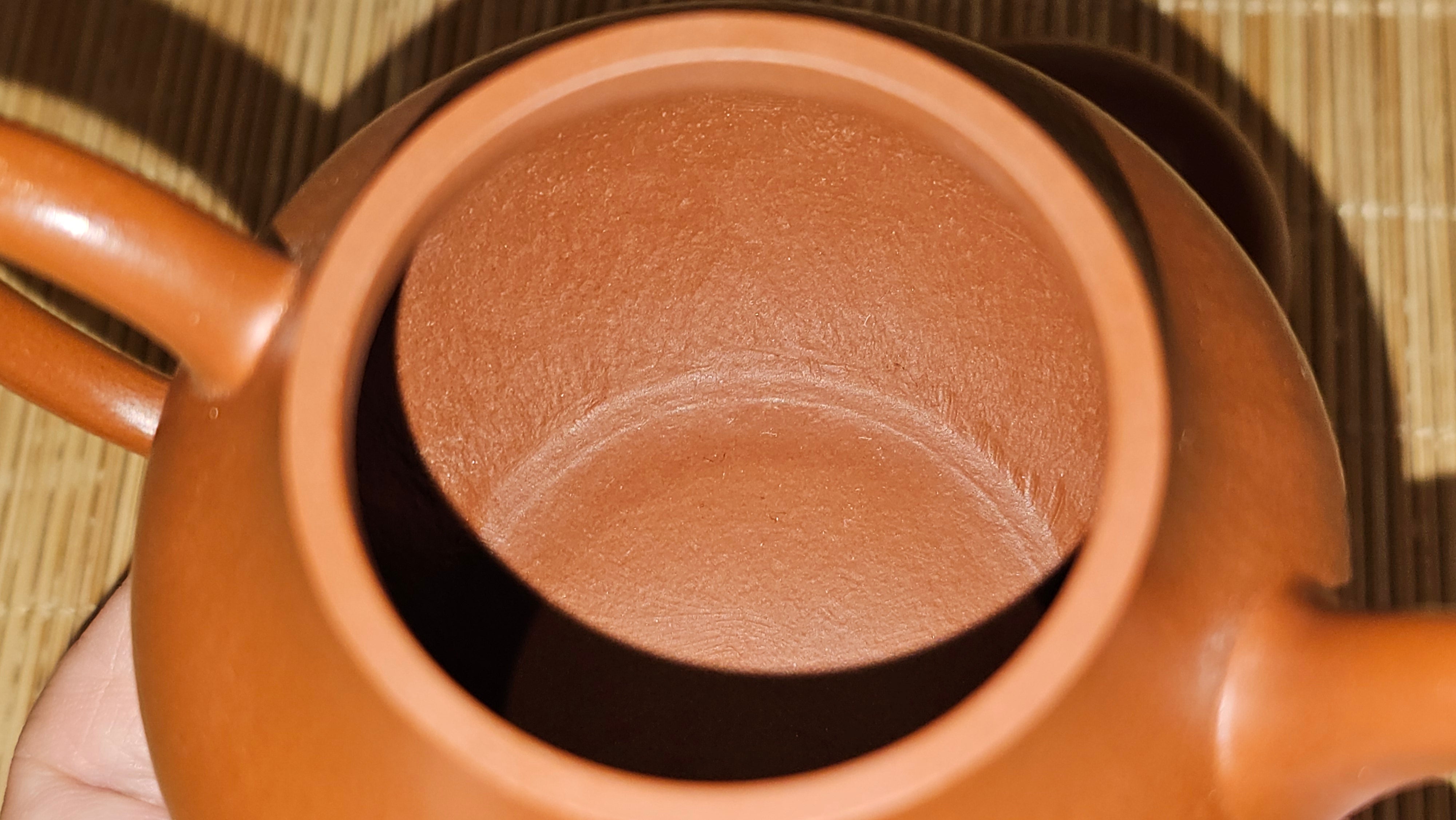 Qiu Shui 秋水 ~ "Autumn Waters" , 126.1ml, Xiao Mei Yao Zhu Ni 小煤窑朱泥,  by our Collaborative Senior Craftsman Wang Hui 王慧。