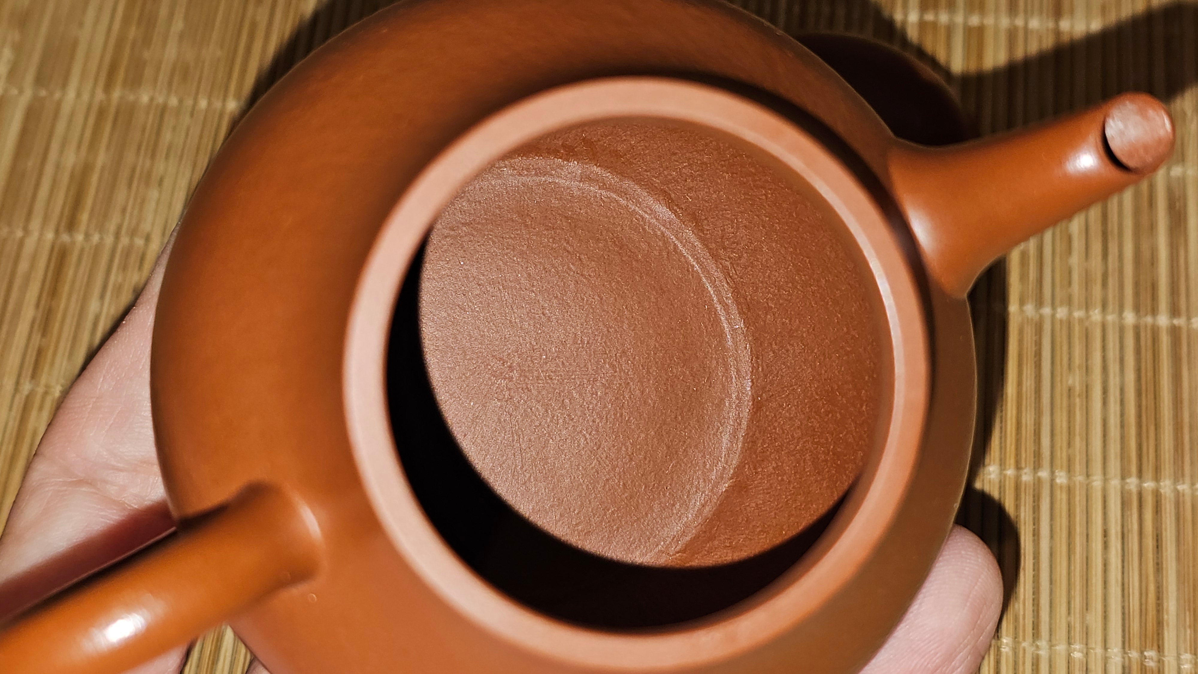 Qiu Shui 秋水 ~ "Autumn Waters" , 126.1ml, Xiao Mei Yao Zhu Ni 小煤窑朱泥,  by our Collaborative Senior Craftsman Wang Hui 王慧。