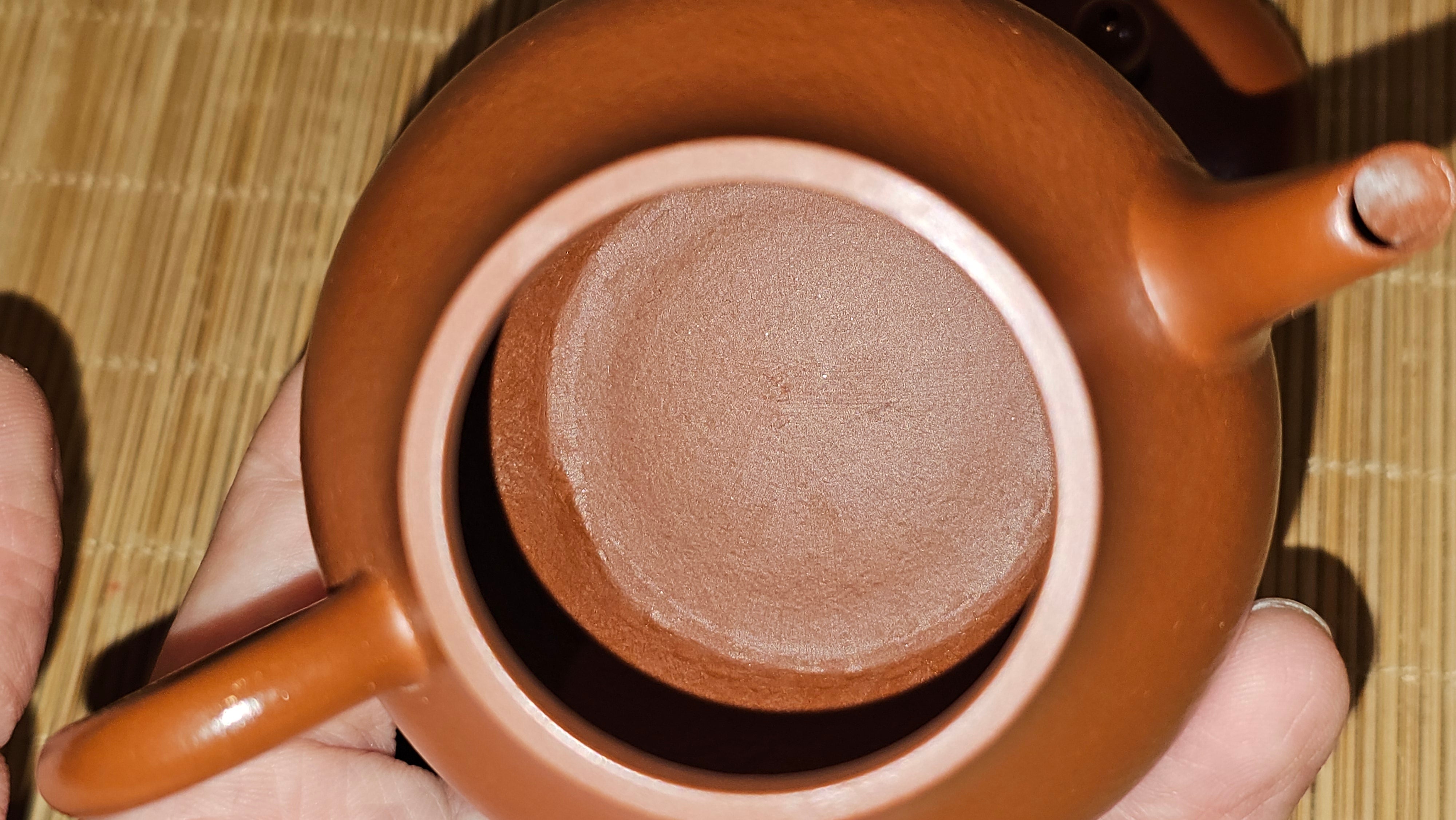 Qiu Shui 秋水 ~ "Autumn Waters" , 126.1ml, Xiao Mei Yao Zhu Ni 小煤窑朱泥,  by our Collaborative Senior Craftsman Wang Hui 王慧。