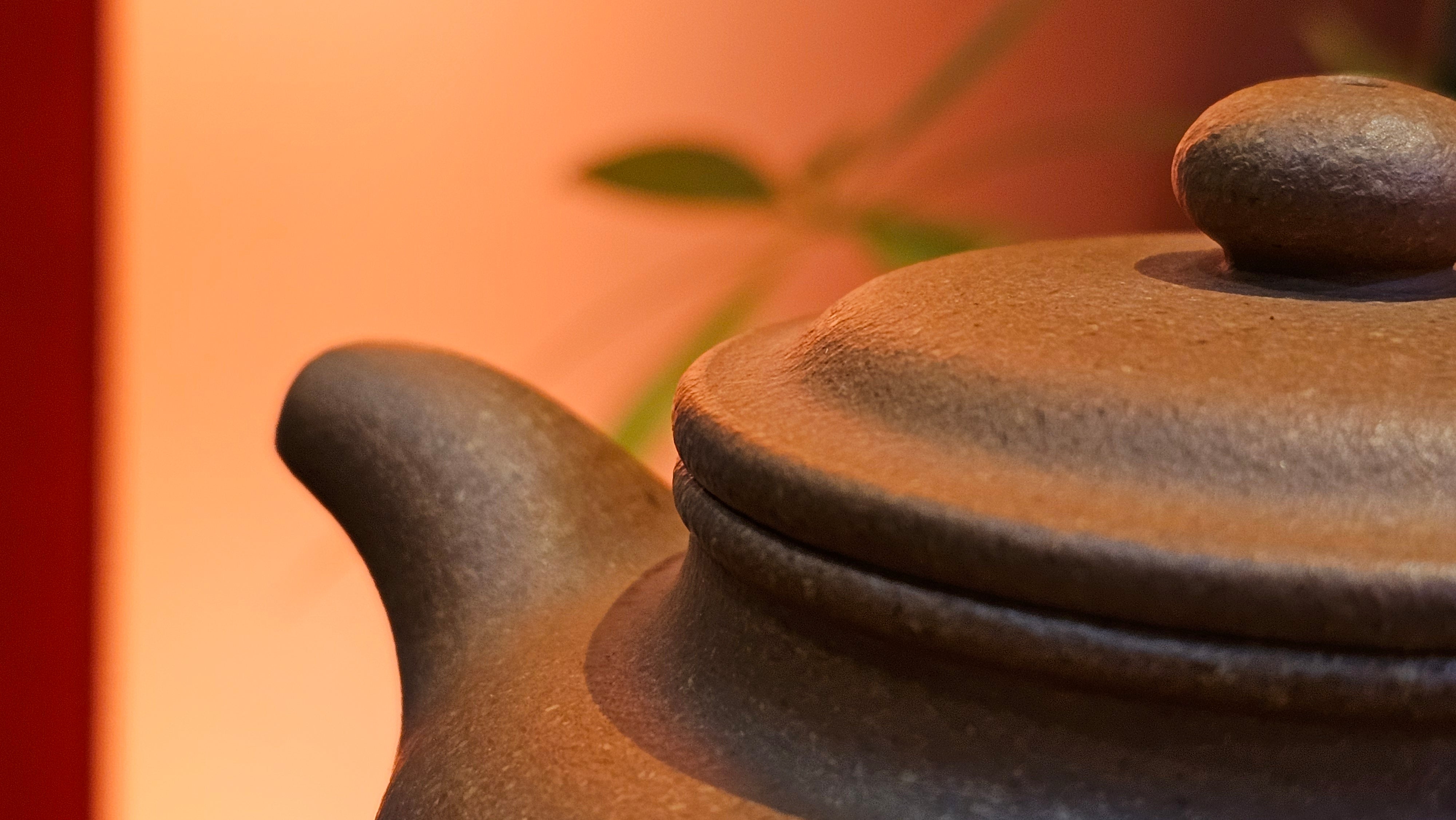 Fang Gu 仿古, 204.5ml, Huang Jiang Po Ni 黄降坡泥, by our Collaborative Craftsman Chen Fa Chu 陈法初 。