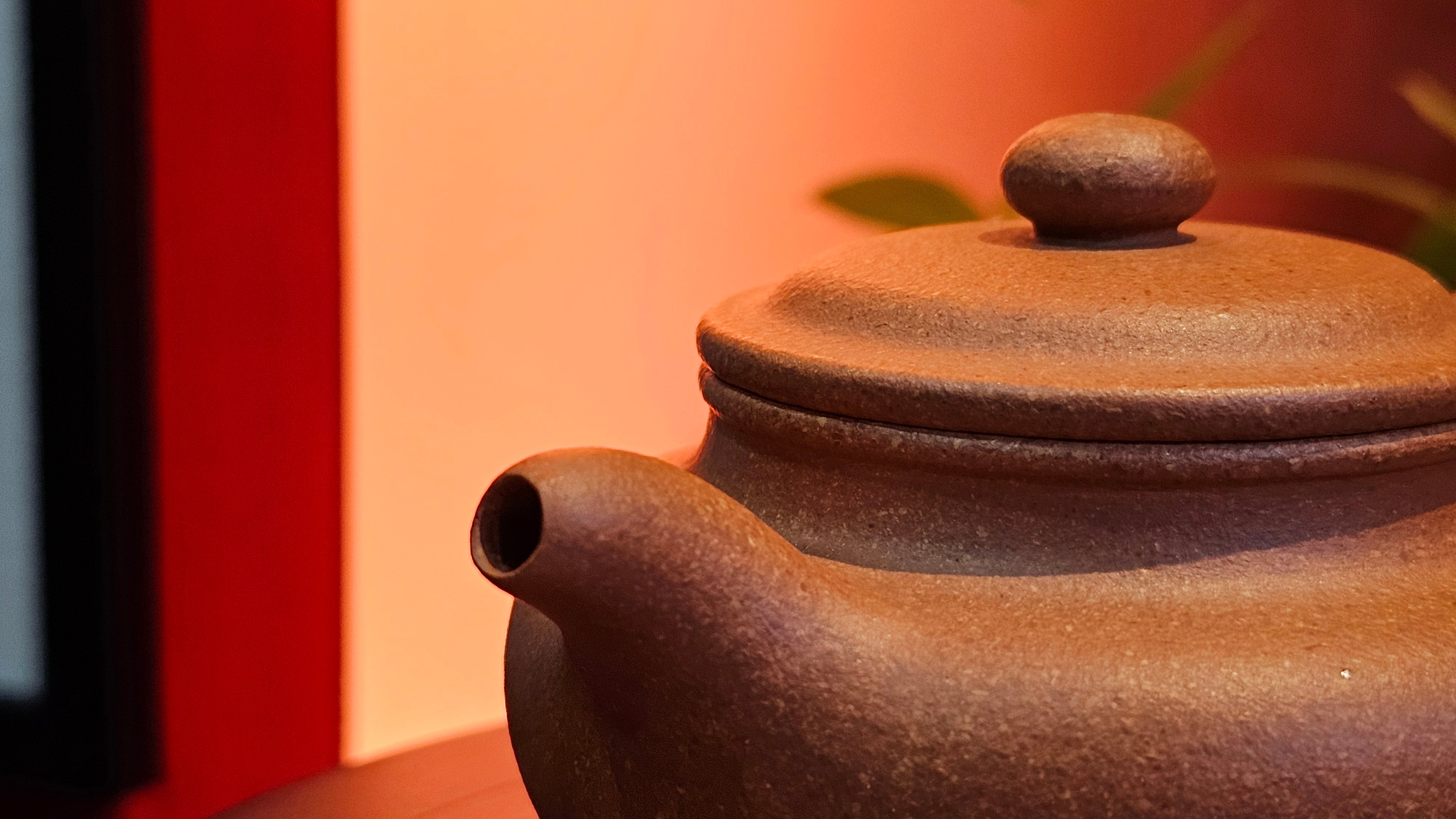 Fang Gu 仿古, 204.5ml, Huang Jiang Po Ni 黄降坡泥, by our Collaborative Craftsman Chen Fa Chu 陈法初 。