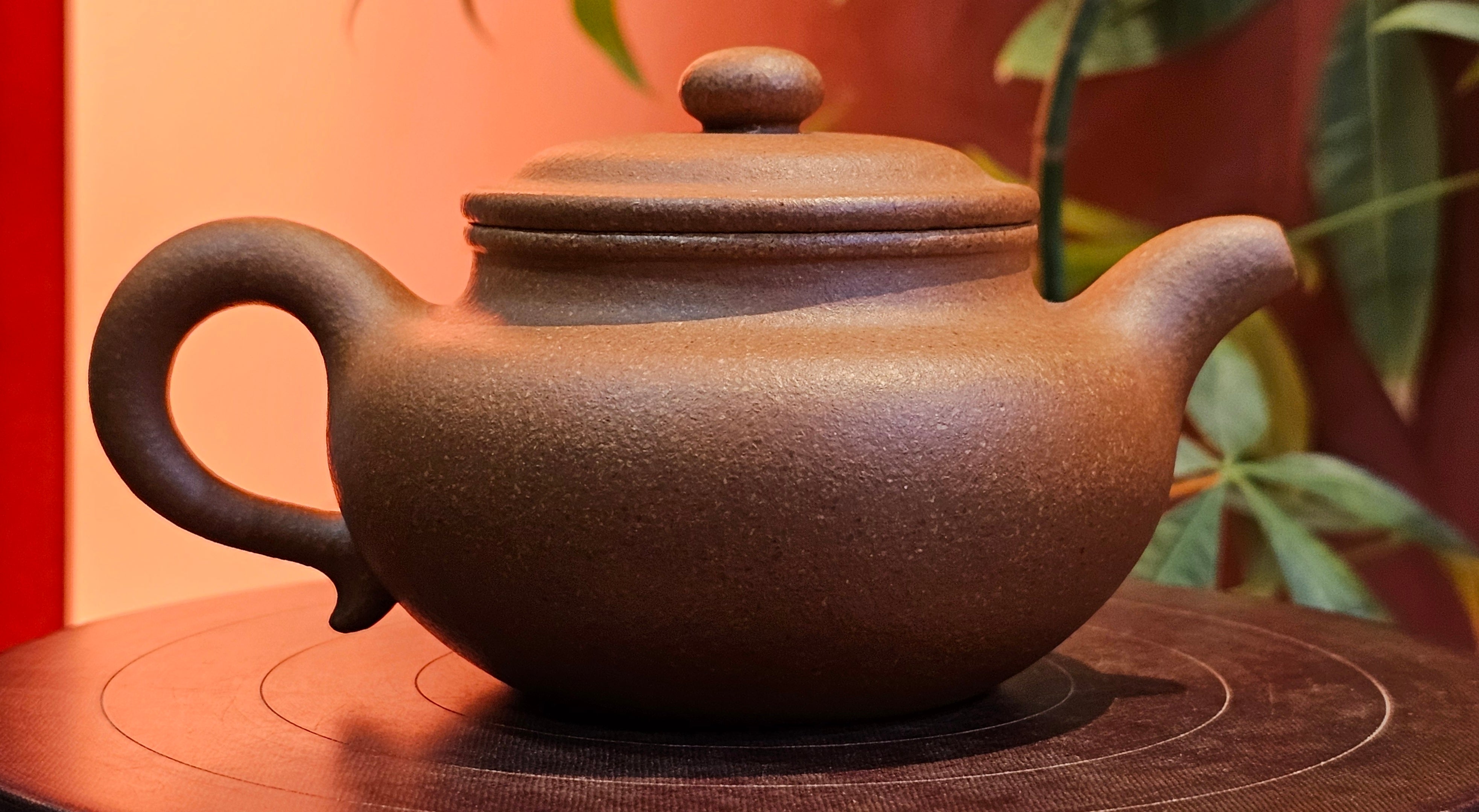 Fang Gu 仿古, 204.5ml, Huang Jiang Po Ni 黄降坡泥, by our Collaborative Craftsman Chen Fa Chu 陈法初 。