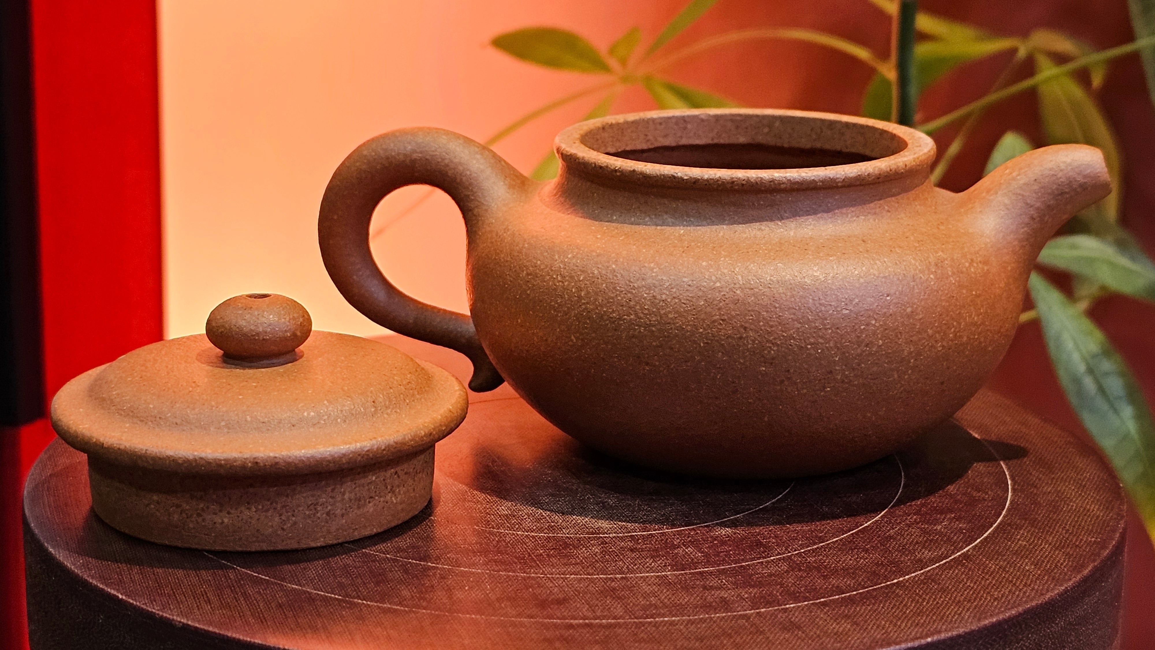 Fang Gu 仿古, 204.5ml, Huang Jiang Po Ni 黄降坡泥, by our Collaborative Craftsman Chen Fa Chu 陈法初 。