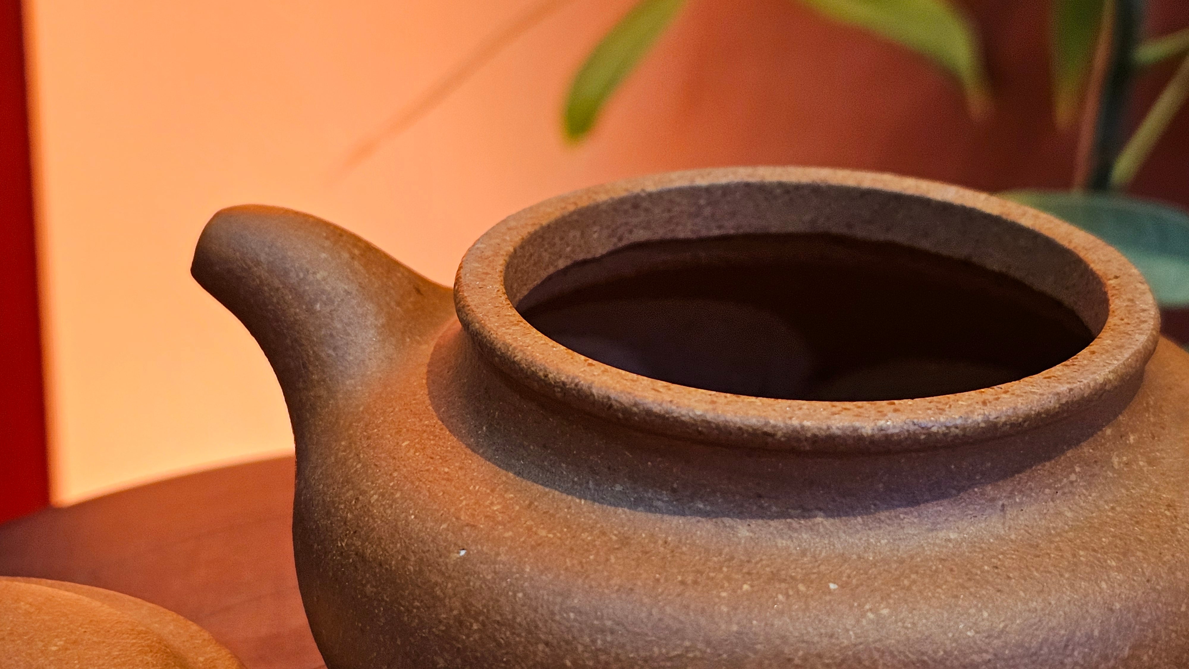 Fang Gu 仿古, 204.5ml, Huang Jiang Po Ni 黄降坡泥, by our Collaborative Craftsman Chen Fa Chu 陈法初 。