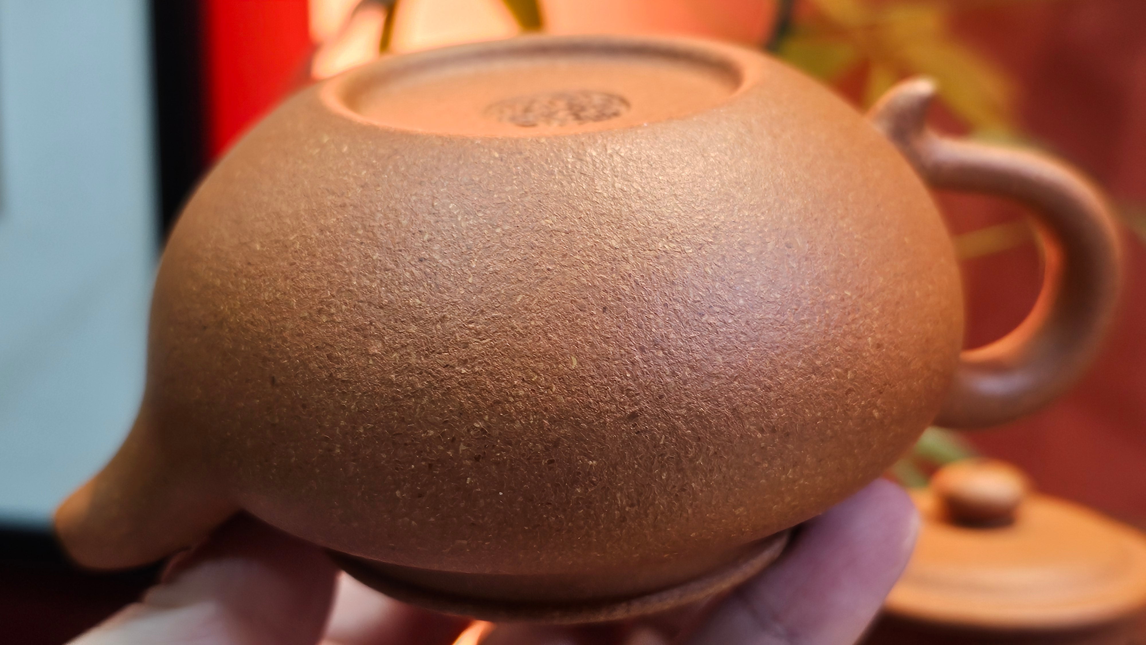 Fang Gu 仿古, 204.5ml, Huang Jiang Po Ni 黄降坡泥, by our Collaborative Craftsman Chen Fa Chu 陈法初 。