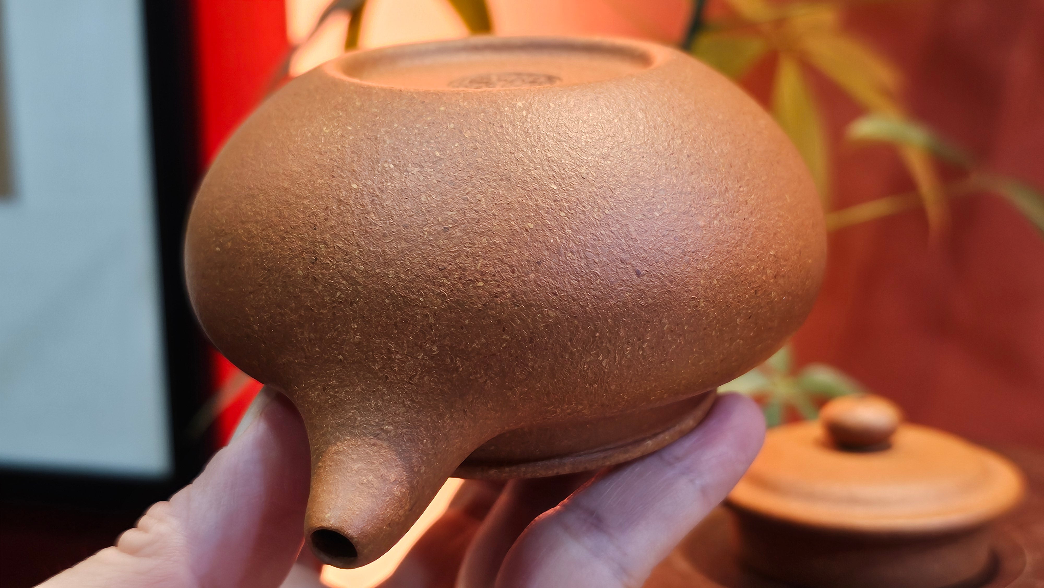 Fang Gu 仿古, 204.5ml, Huang Jiang Po Ni 黄降坡泥, by our Collaborative Craftsman Chen Fa Chu 陈法初 。