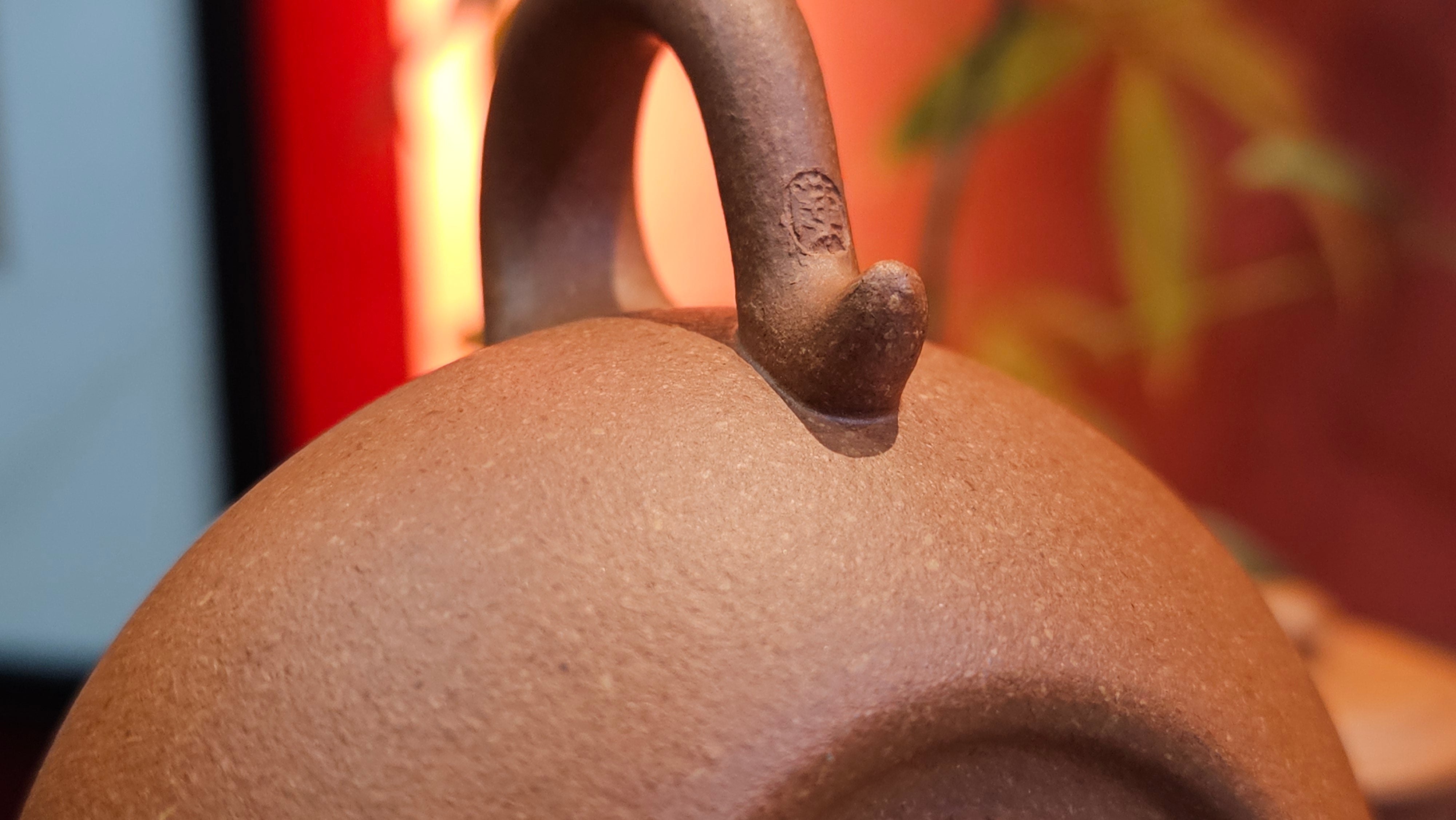 Fang Gu 仿古, 204.5ml, Huang Jiang Po Ni 黄降坡泥, by our Collaborative Craftsman Chen Fa Chu 陈法初 。