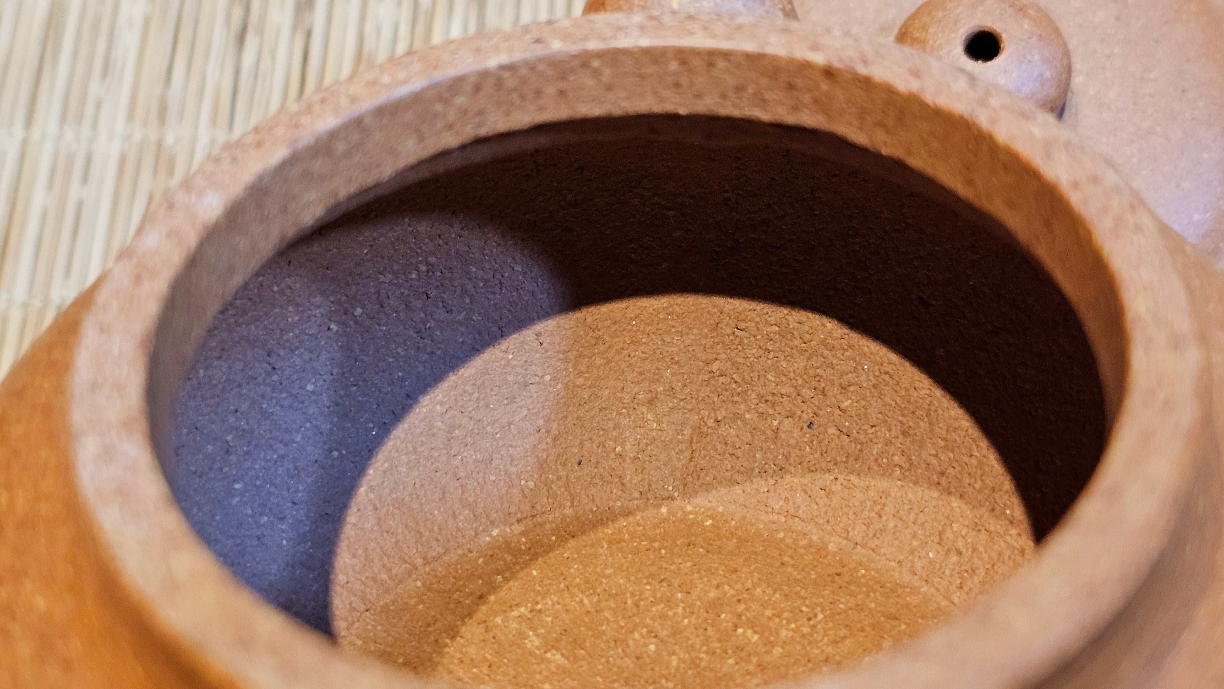 Fang Gu 仿古, 204.5ml, Huang Jiang Po Ni 黄降坡泥, by our Collaborative Craftsman Chen Fa Chu 陈法初 。