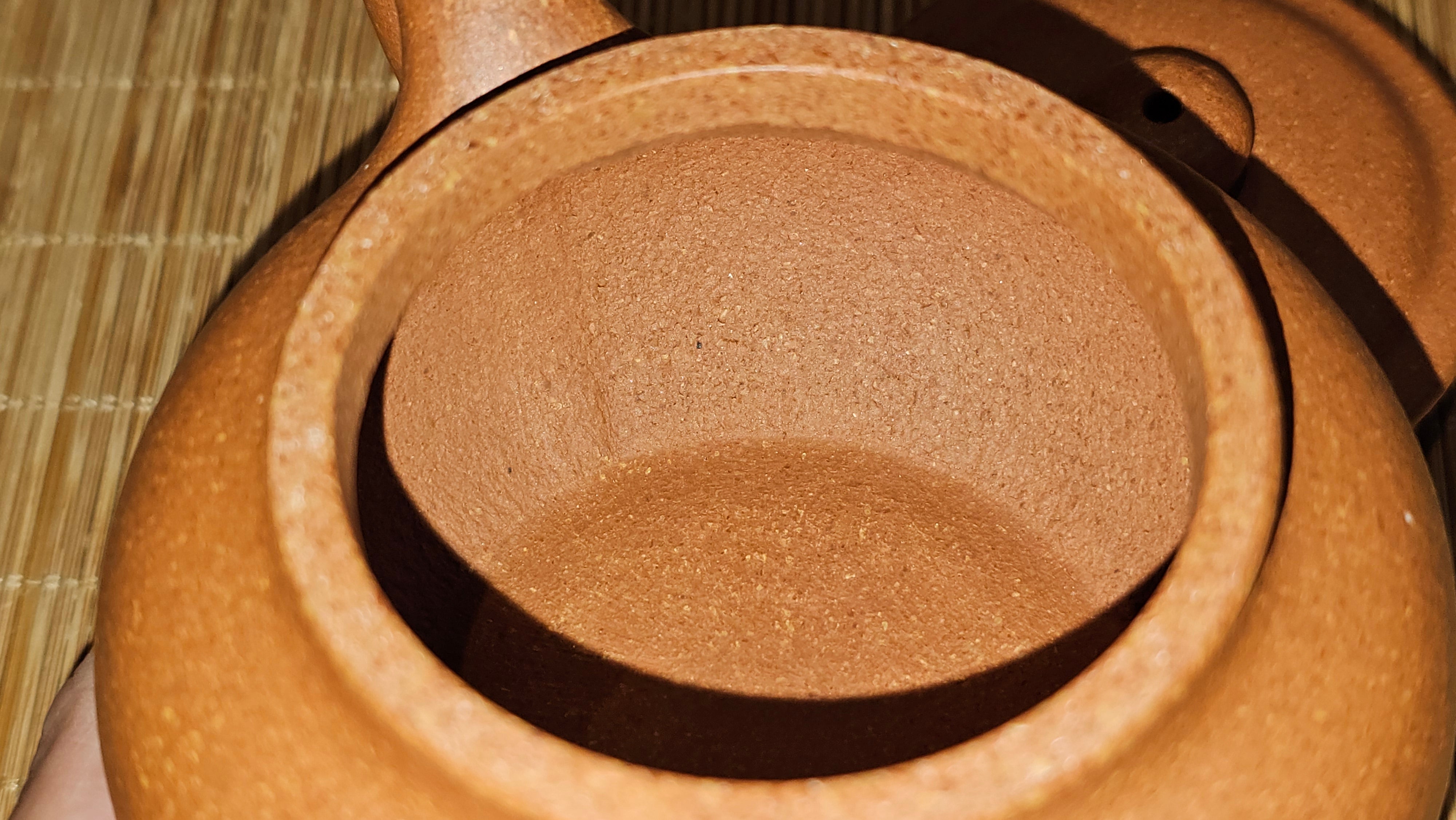 Fang Gu 仿古, 204.5ml, Huang Jiang Po Ni 黄降坡泥, by our Collaborative Craftsman Chen Fa Chu 陈法初 。