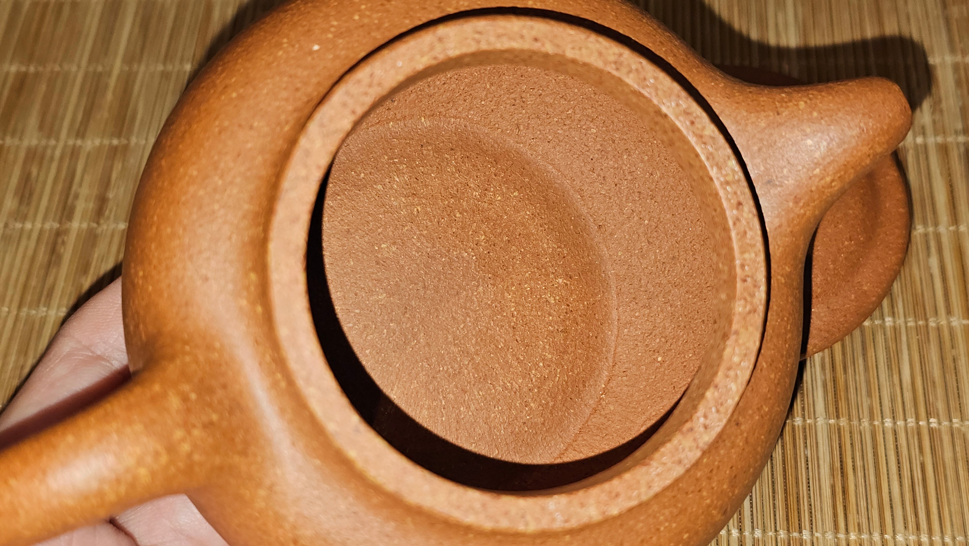 Fang Gu 仿古, 204.5ml, Huang Jiang Po Ni 黄降坡泥, by our Collaborative Craftsman Chen Fa Chu 陈法初 。