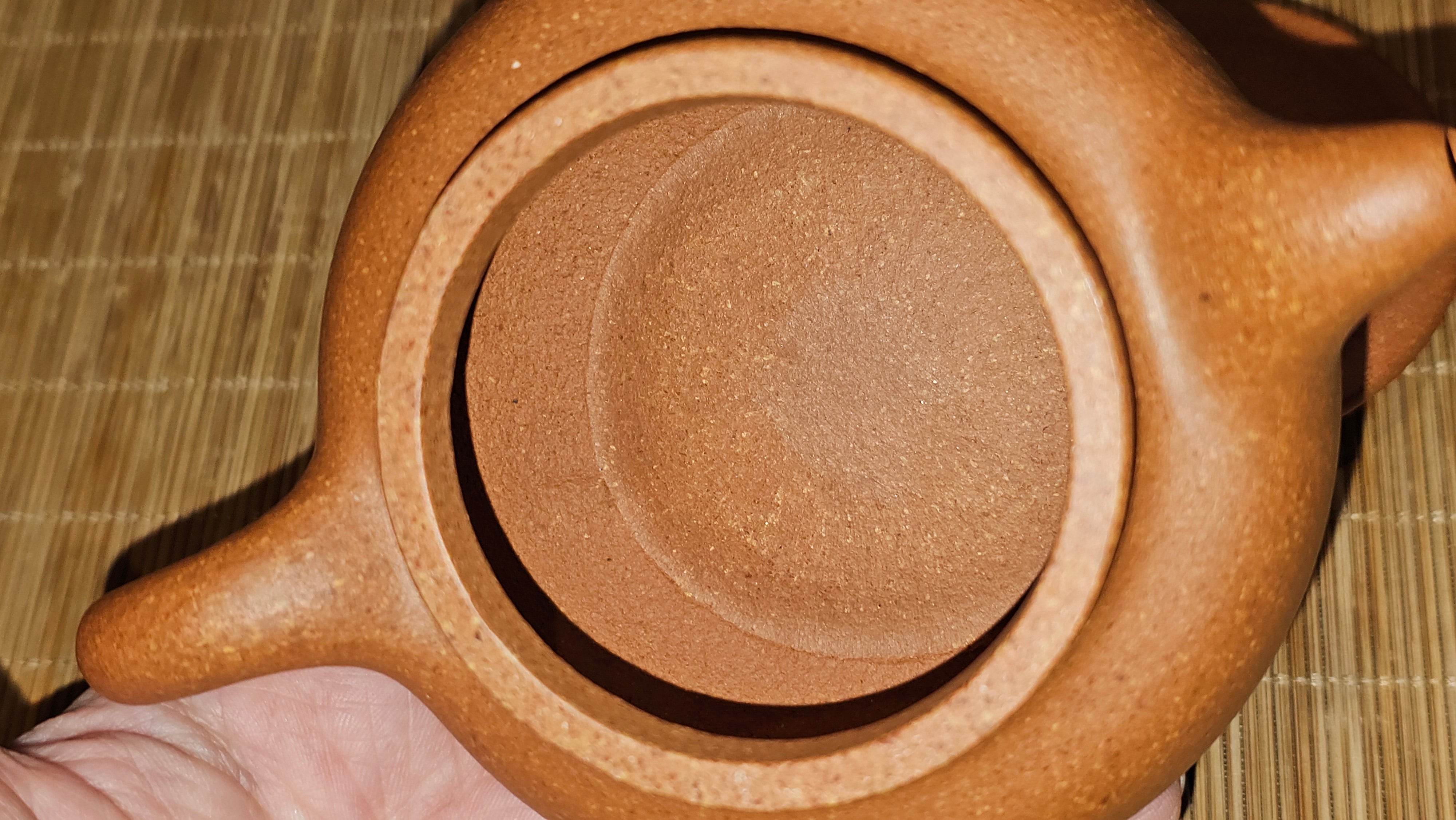 Fang Gu 仿古, 204.5ml, Huang Jiang Po Ni 黄降坡泥, by our Collaborative Craftsman Chen Fa Chu 陈法初 。